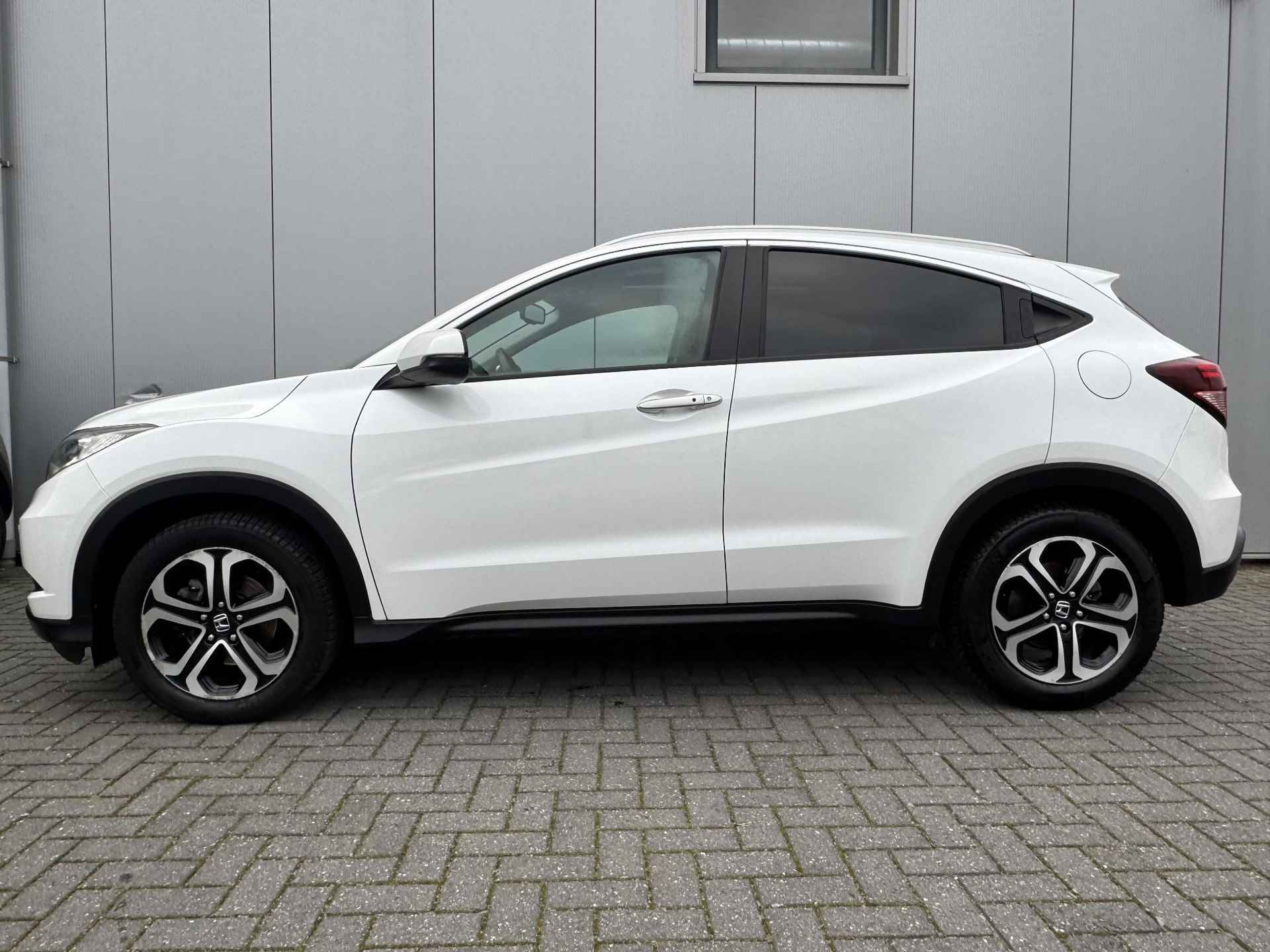 Honda HR-V 1.5 i-VTEC Executive / 1e eig / Dealeronderhouden / Pano dak / Navigatie / - 4/36