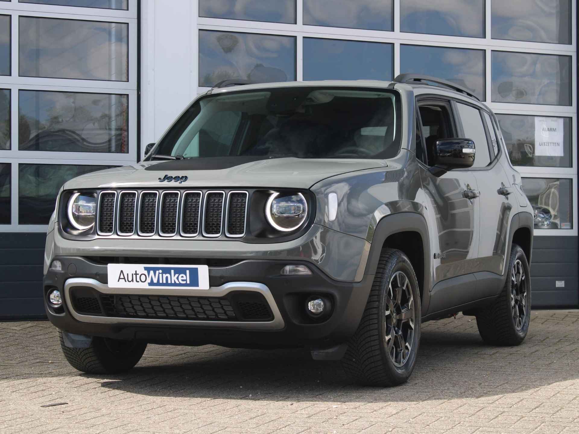 Jeep Renegade 4xe 240 Plug-in Hybrid Electric New Upland | Clima | Apple Carplay | Adapt. Cruise | Dakrails | Priv. Glass | LED | Navi | 17" | PDC | Sting Grey - 2/34