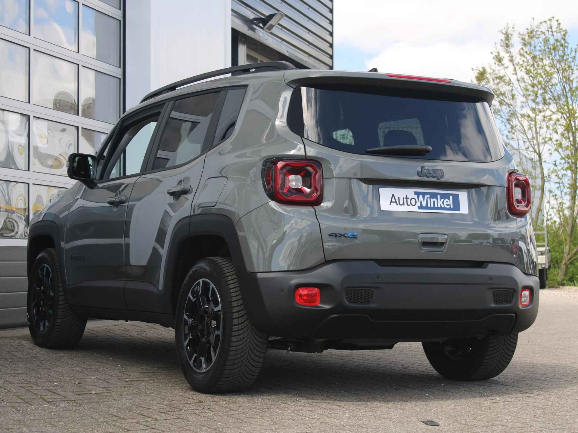 Jeep Renegade 4xe 240 Plug-in Hybrid Electric New Upland | Clima | Apple Carplay | Adapt. Cruise | Dakrails | Priv. Glass | LED | Navi | 17" | PDC | Sting Grey - 28/34