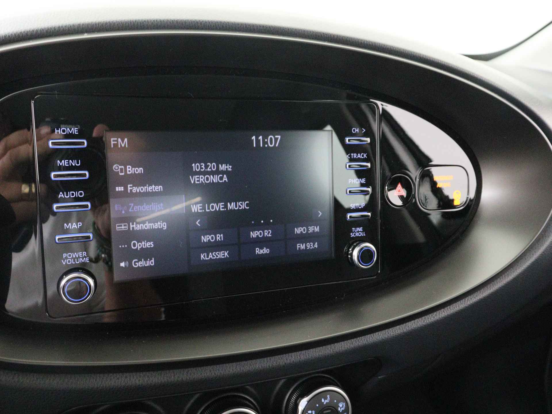 Toyota Aygo X 1.0 VVT-i MT play *demo | Airco | Camera | Cruise Control/Adaptive | Apple CarPlay/Android Auto | - 8/33