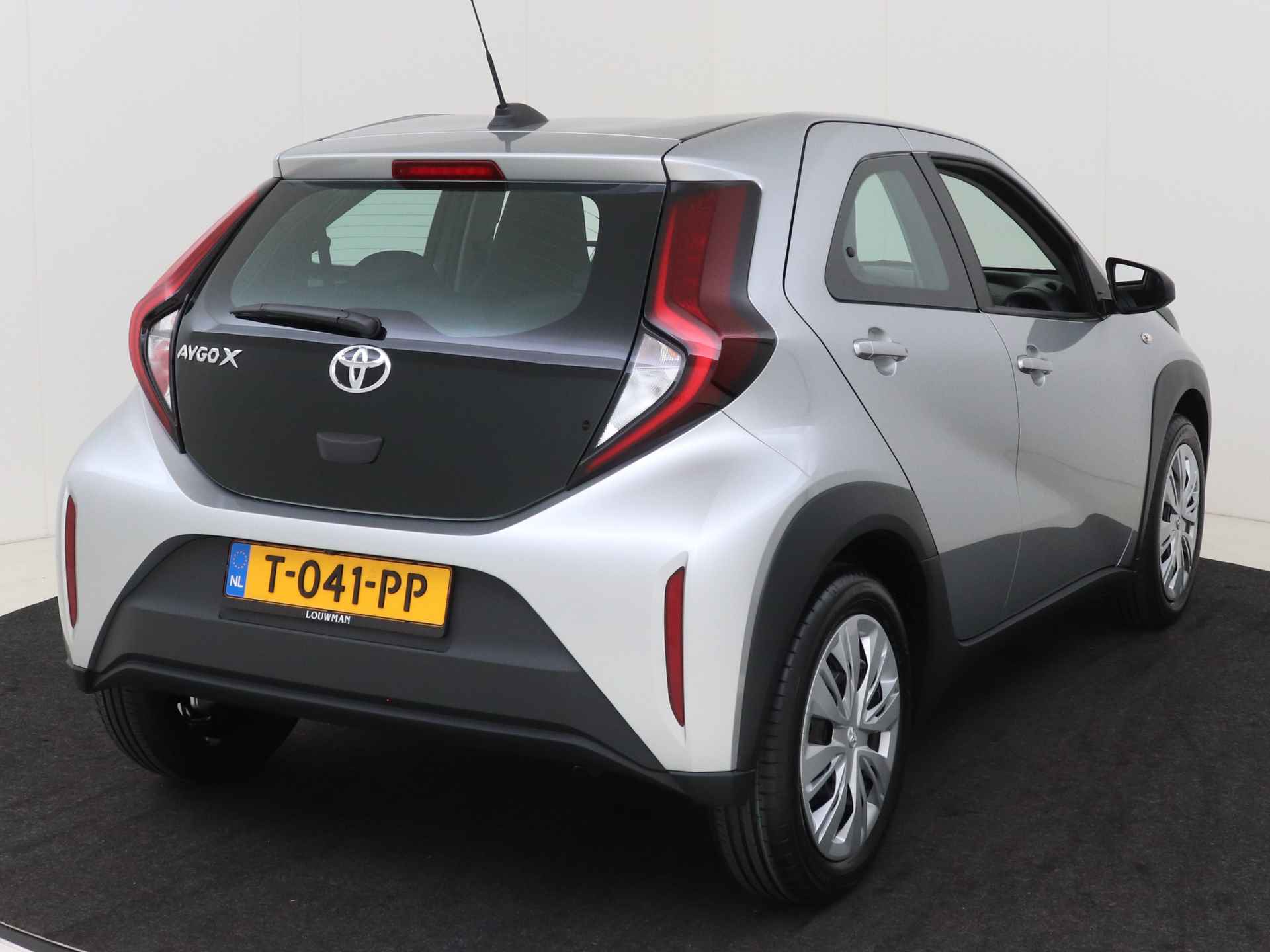 Toyota Aygo X 1.0 VVT-i MT play *demo | Airco | Camera | Cruise Control/Adaptive | Apple CarPlay/Android Auto | - 13/33