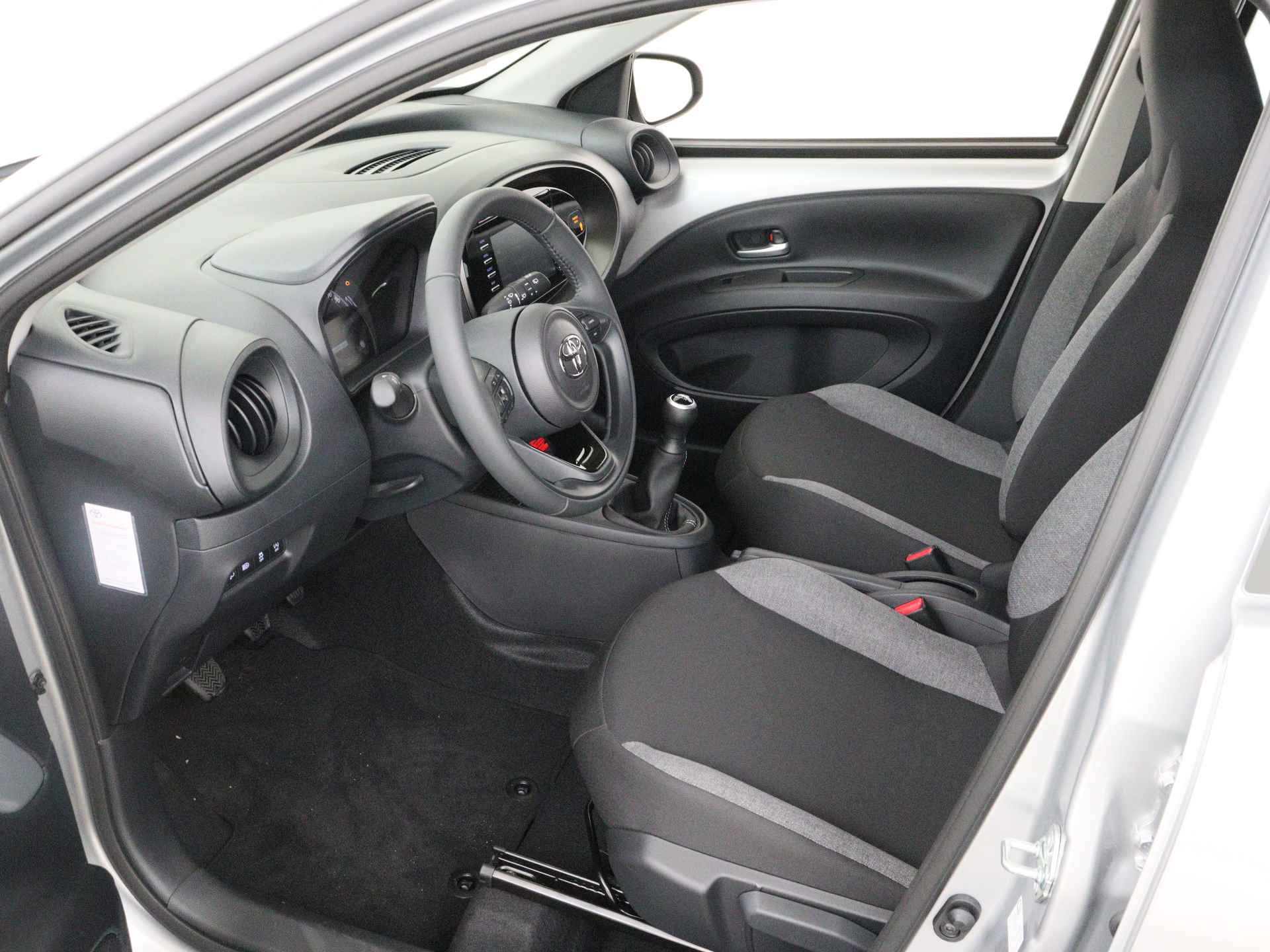 Toyota Aygo X 1.0 VVT-i MT play *demo | Airco | Camera | Cruise Control/Adaptive | Apple CarPlay/Android Auto | - 14/33