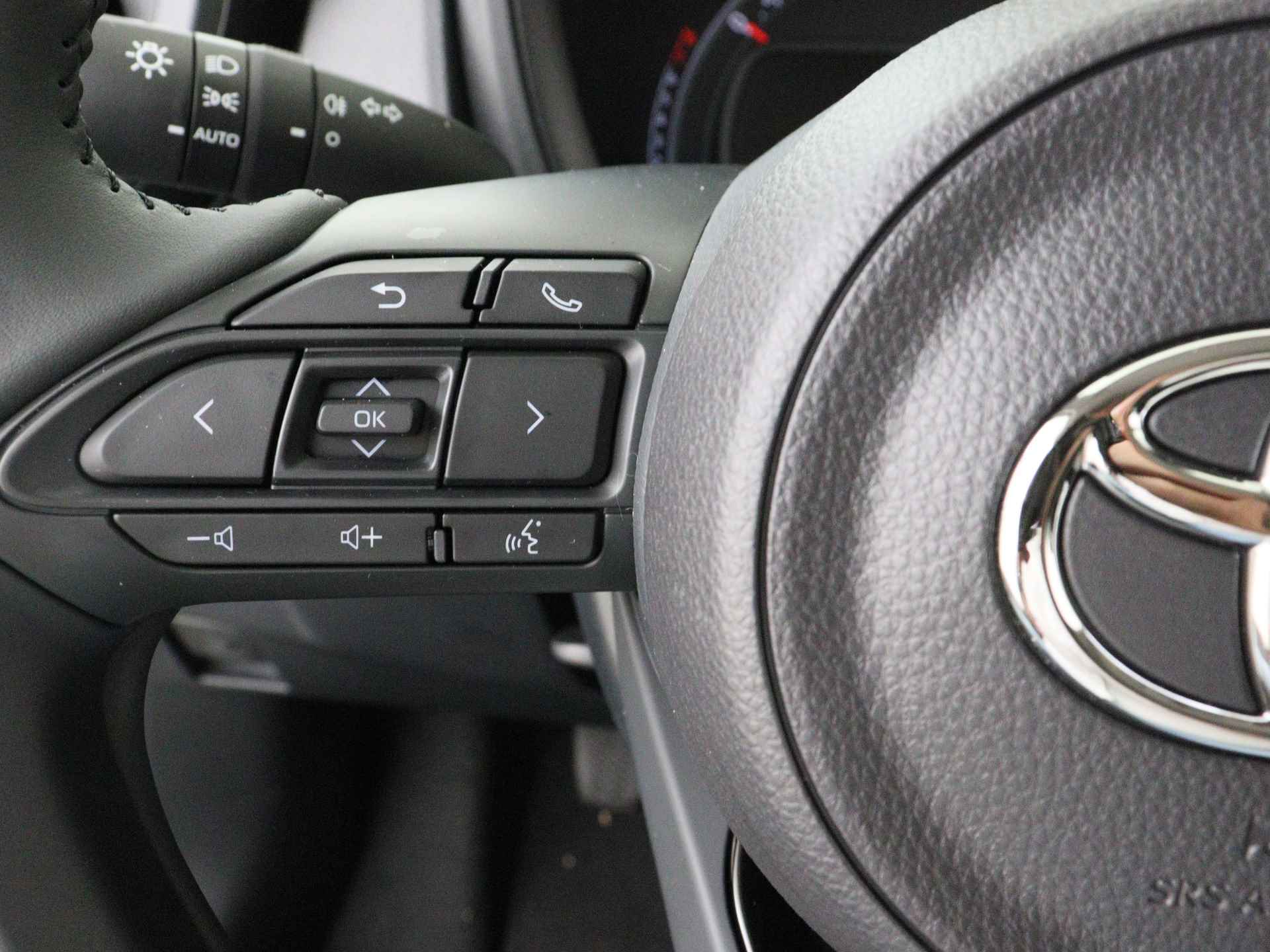 Toyota Aygo X 1.0 VVT-i MT play *demo | Airco | Camera | Cruise Control/Adaptive | Apple CarPlay/Android Auto | - 16/33