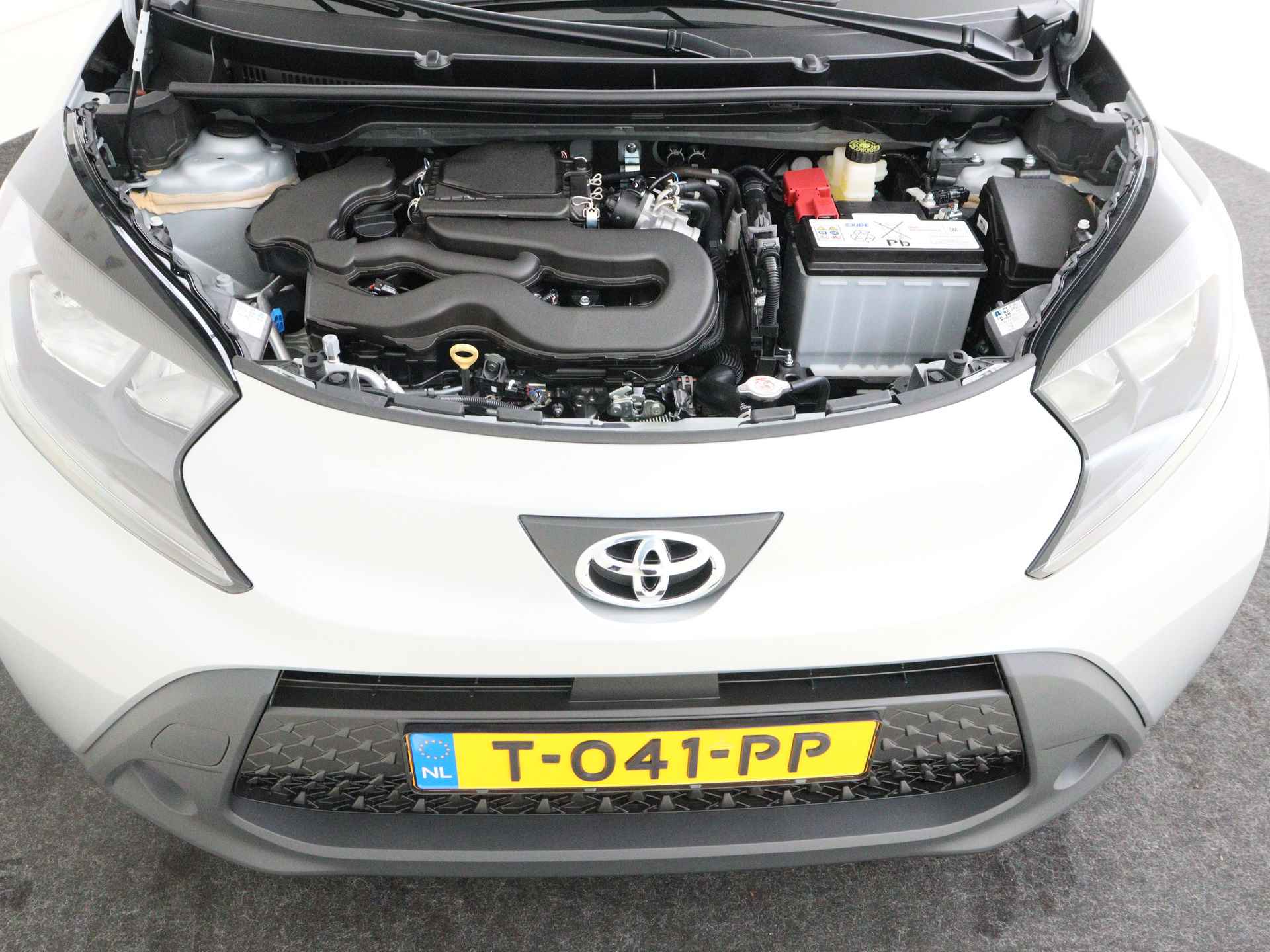 Toyota Aygo X 1.0 VVT-i MT play *demo | Airco | Camera | Cruise Control/Adaptive | Apple CarPlay/Android Auto | - 29/33