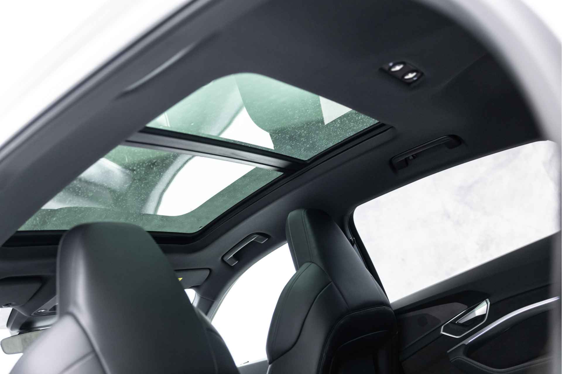 Audi e-tron Sportback 55 quattro S edition 95 kWh | Pano | RS Zetels | Head-Up | ACC - 9/66
