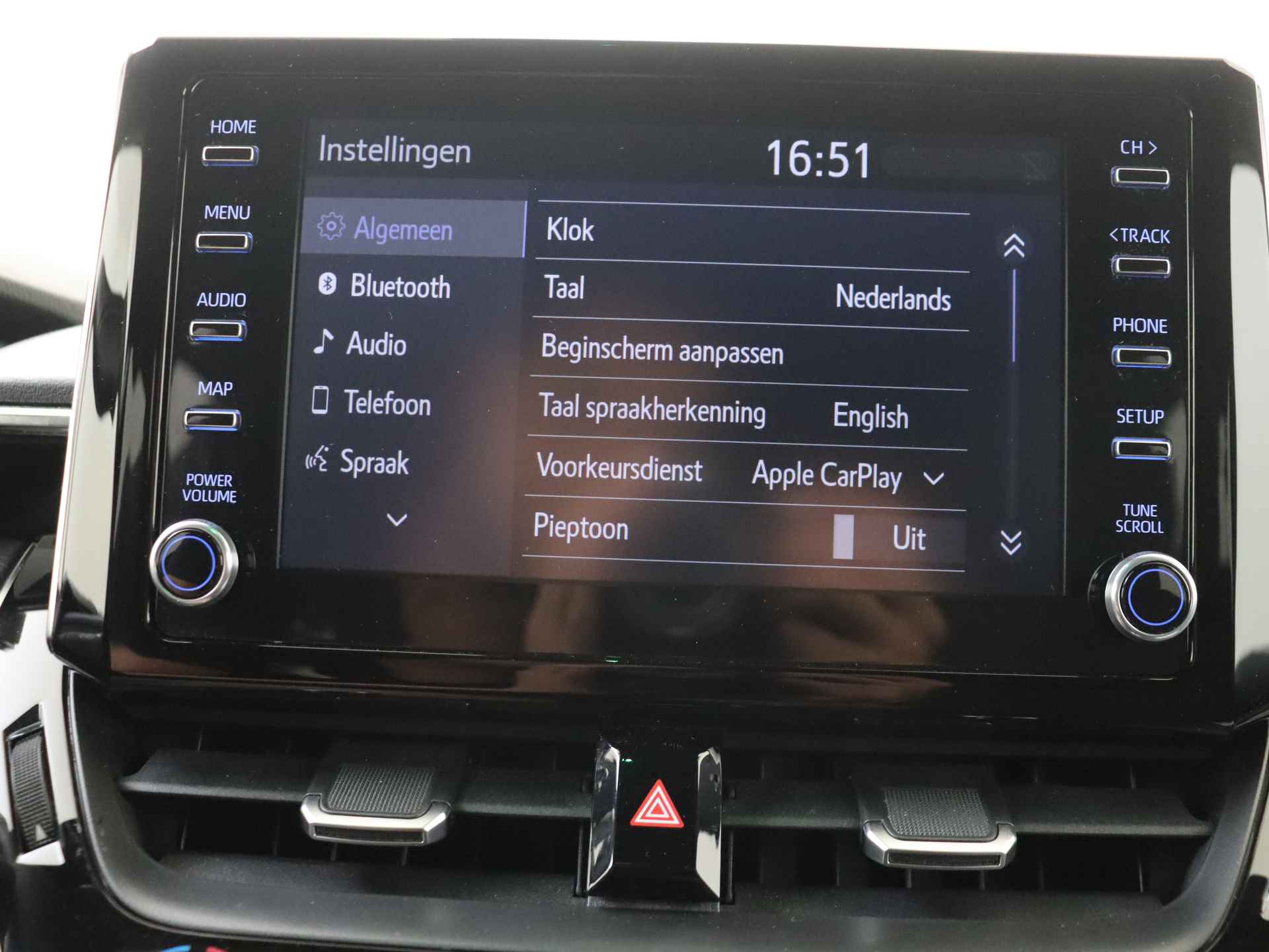 Suzuki Swace 1.8 Hybrid Select 122 pk Automaat | Climate Control | Navigatie by App - 17/36