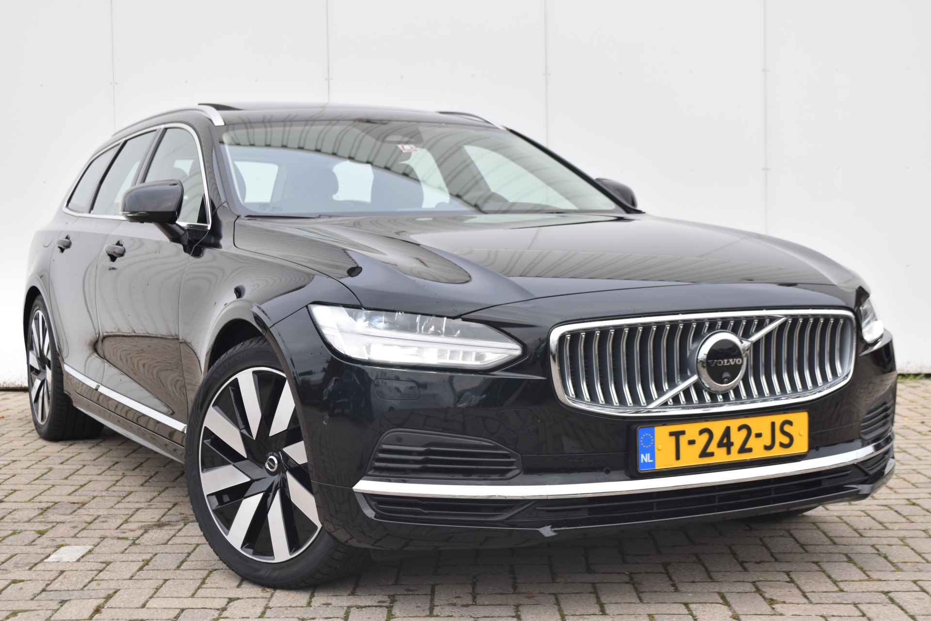 Volvo V90 T6 Recharge AWD Ultimate Bright #Bowers&Wilkins #Luchtvering #Massage - 4/47