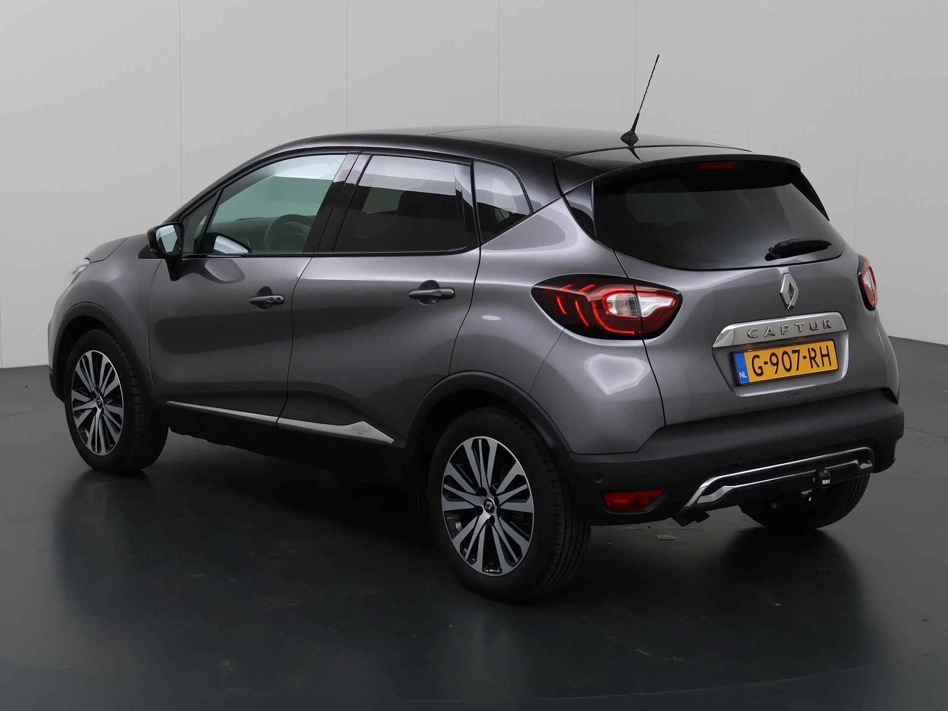 Renault Captur 1.3 TCe Initiale Paris | Lederen Interieur | trekhaak | Automaat | Camera | Cruise Control | Climate Control | Two Tone | Bose Audio | Stoelverwarming | Panoramadak | LED | - 23/45