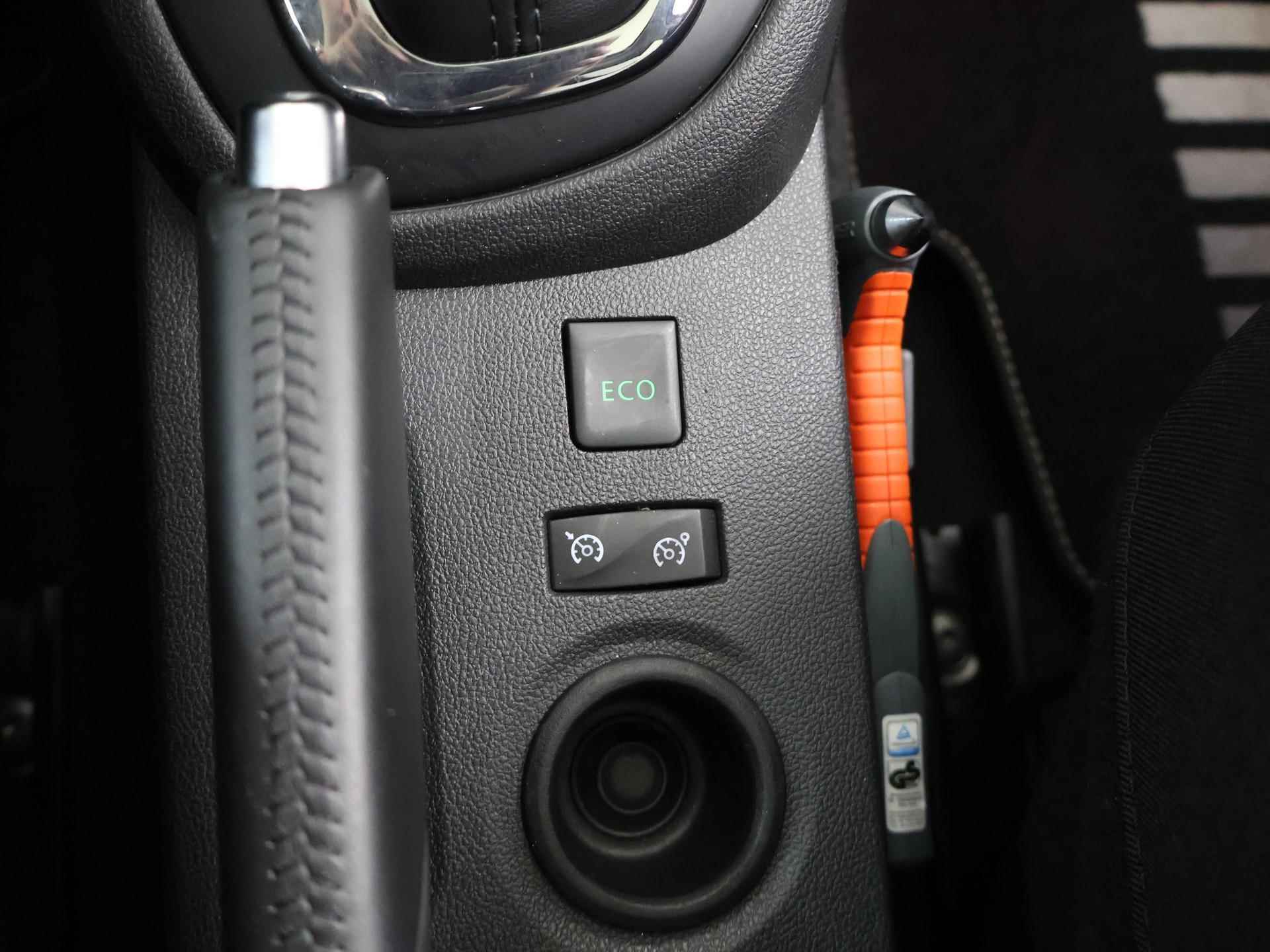 Renault Captur 1.3 TCe Initiale Paris | Lederen Interieur | trekhaak | Automaat | Camera | Cruise Control | Climate Control | Two Tone | Bose Audio | Stoelverwarming | Panoramadak | LED | - 30/45