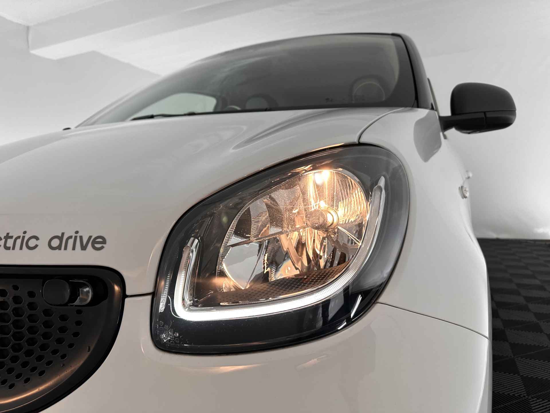 Smart Forfour Electric Drive Prime 18 kWh Aut. *AIRCO | CRUISE | PDC | COMFORT-SEATS | HEATED-SEATS | 15''ALU* - 26/29