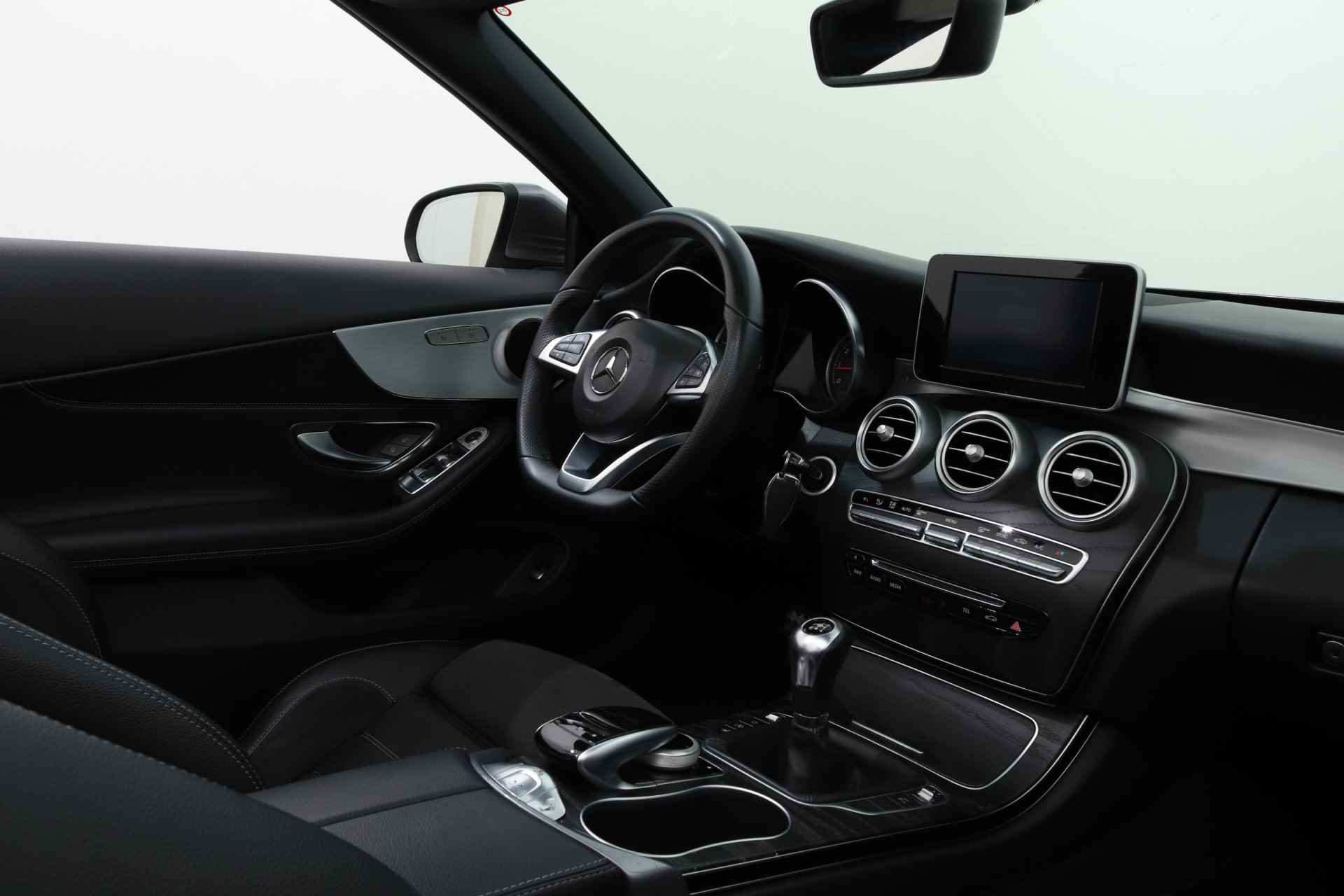 Mercedes-Benz C-Klasse Cabrio 180 AMG PREMIUM PLUS | Navi | Camera | Nekverwarming | Airscarf - 29/47