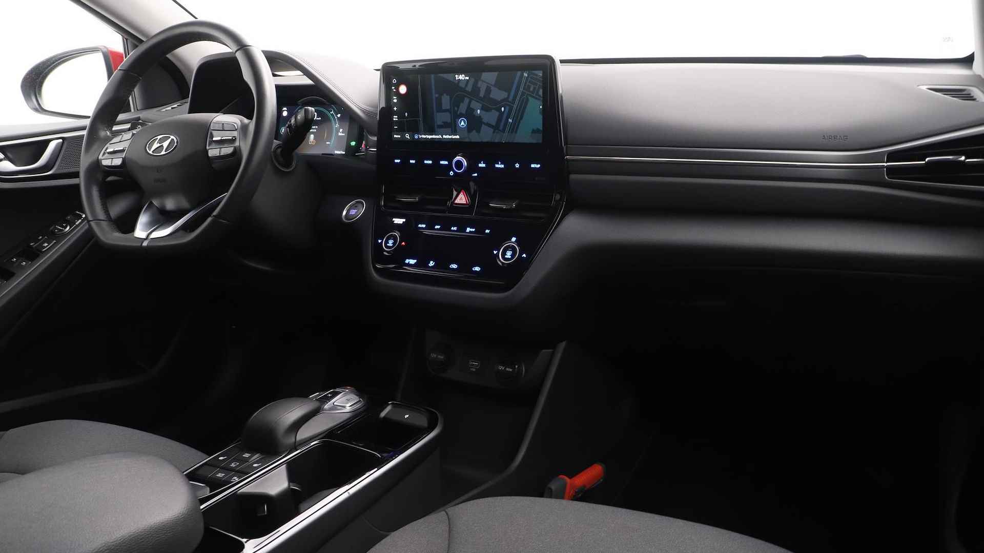 Hyundai IONIQ Comfort EV | Rijklaarprijs! | € 2.000,= Subsidie! | Nieuwe model met 311km WLPT! 38.3 kWh | Adaptive Cruise Control | Navigatie | Inclusief 36 mnd Garantie! | - 3/38