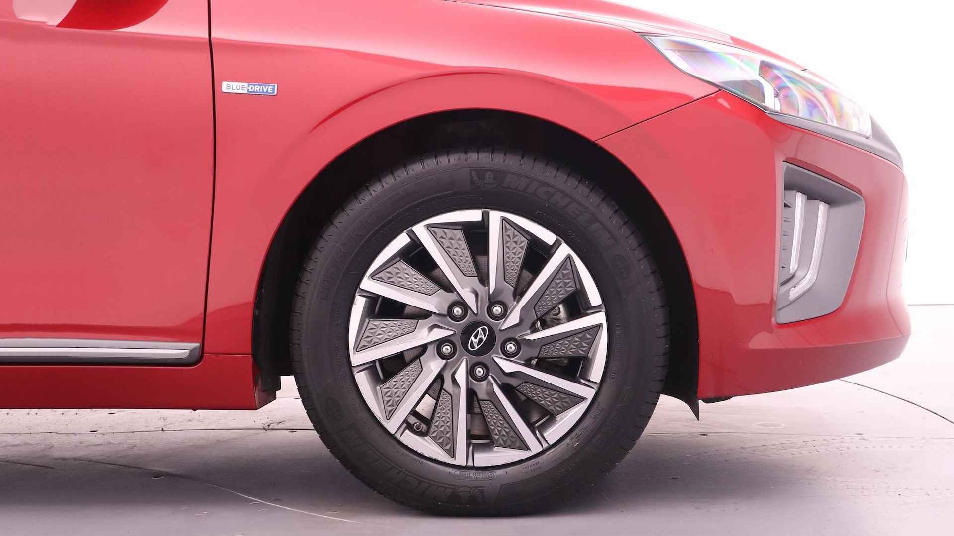 Hyundai IONIQ Comfort EV | Rijklaarprijs! | € 2.000,= Subsidie! | Nieuwe model met 311km WLPT! 38.3 kWh | Adaptive Cruise Control | Navigatie | Inclusief 36 mnd Garantie! | - 13/38