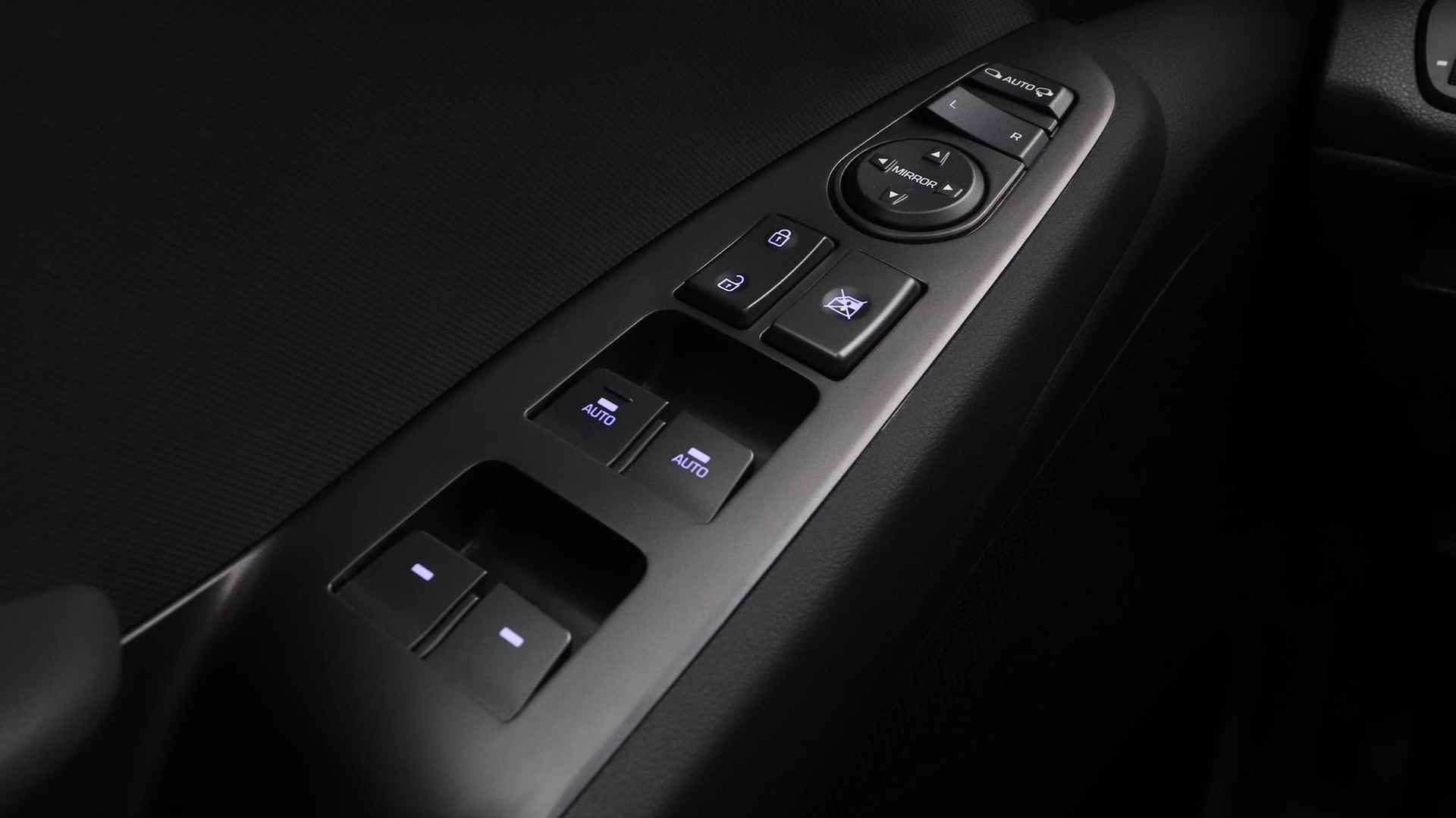 Hyundai IONIQ Comfort EV | Rijklaarprijs! | € 2.000,= Subsidie! | Nieuwe model met 311km WLPT! 38.3 kWh | Adaptive Cruise Control | Navigatie | Inclusief 36 mnd Garantie! | - 20/38