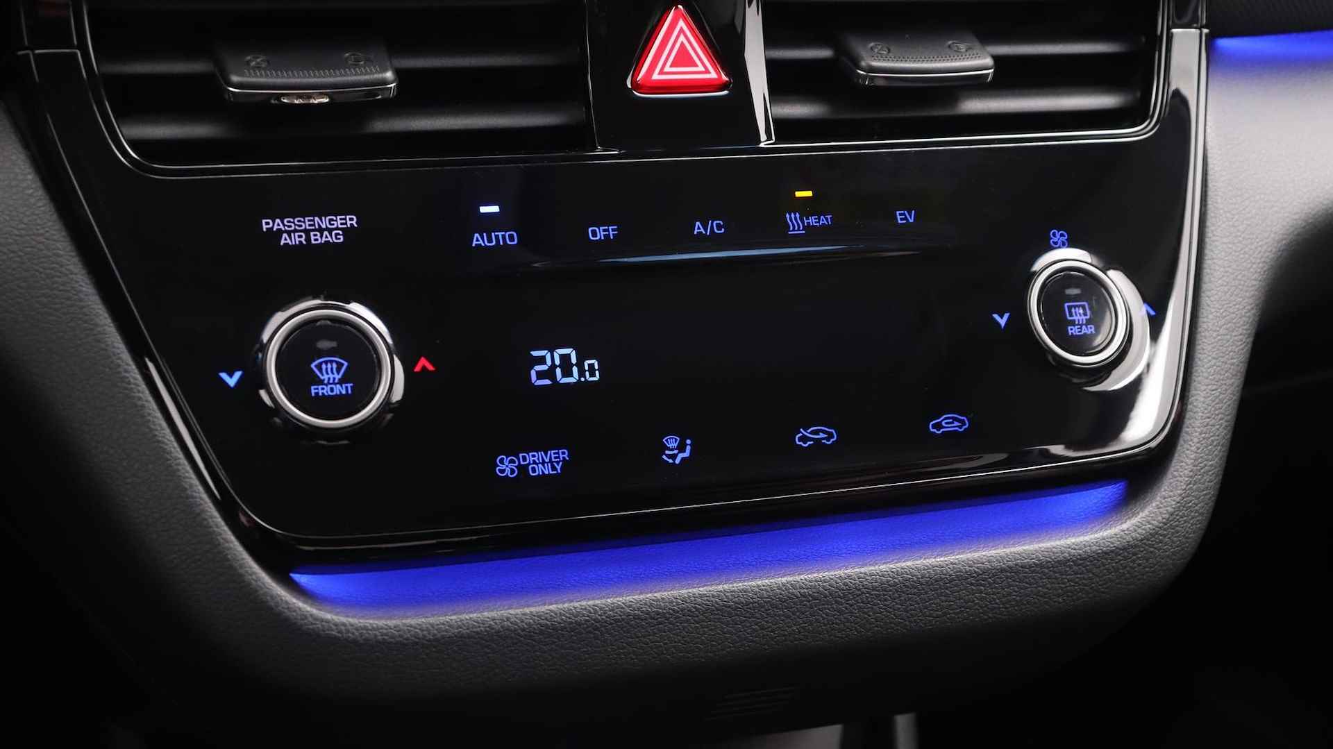 Hyundai IONIQ Comfort EV | Rijklaarprijs! | € 2.000,= Subsidie! | Nieuwe model met 311km WLPT! 38.3 kWh | Adaptive Cruise Control | Navigatie | Inclusief 36 mnd Garantie! | - 33/38