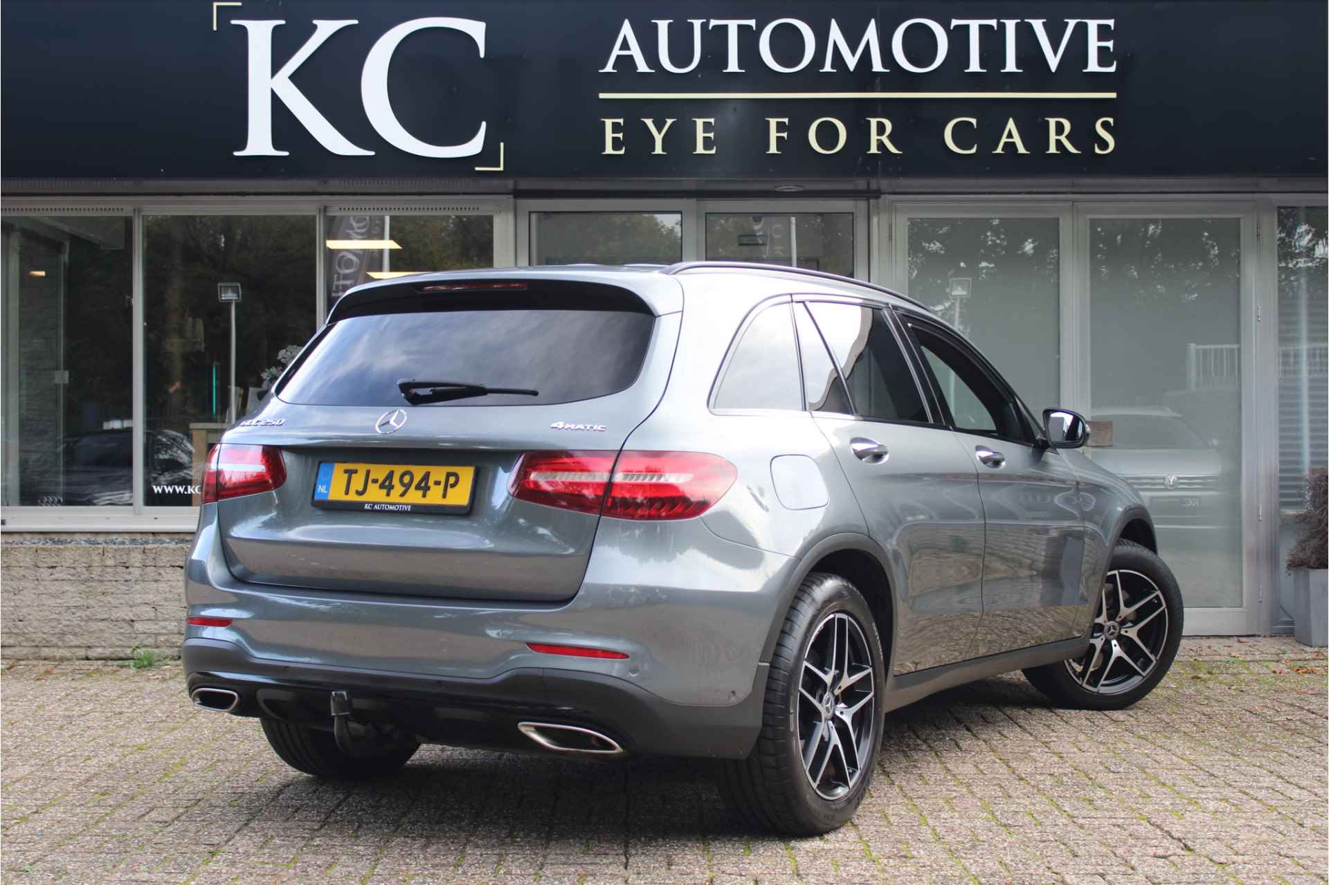 Mercedes-Benz GLC AMG Night | Pano | Burmester | - 9/36