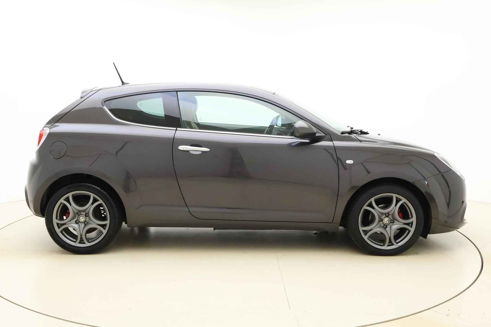 Alfa Romeo MiTo 0.9 TwinAir Junior | Navigatie | Climate Control | Cruise Control | LM-velgen | Lederen bekleding - 10/30