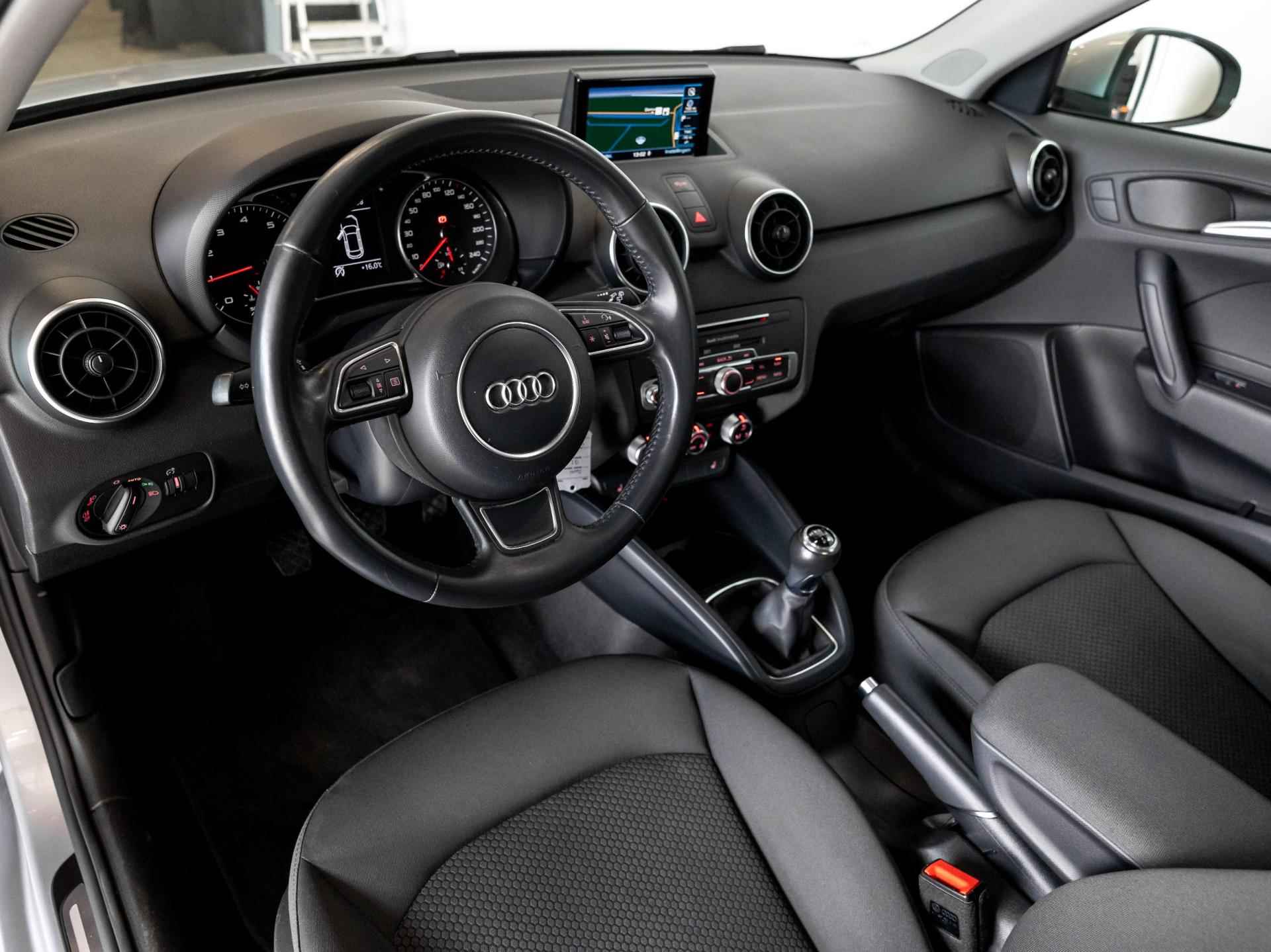 Audi A1 Sportback 1.0 TFSI S-Line / 90pk / Panoramadak / Led / Stoelverwarming / Navigatie - 11/33