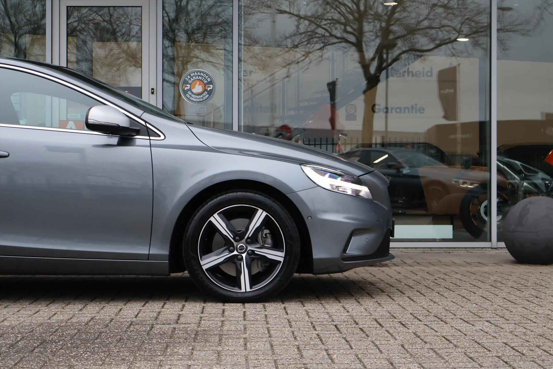 Volvo V40 1.5 T3 R-Design 152PK Geartronic | Pano |  Camera | LED | Cruise | Climate | Navi | Keyless - 13/42