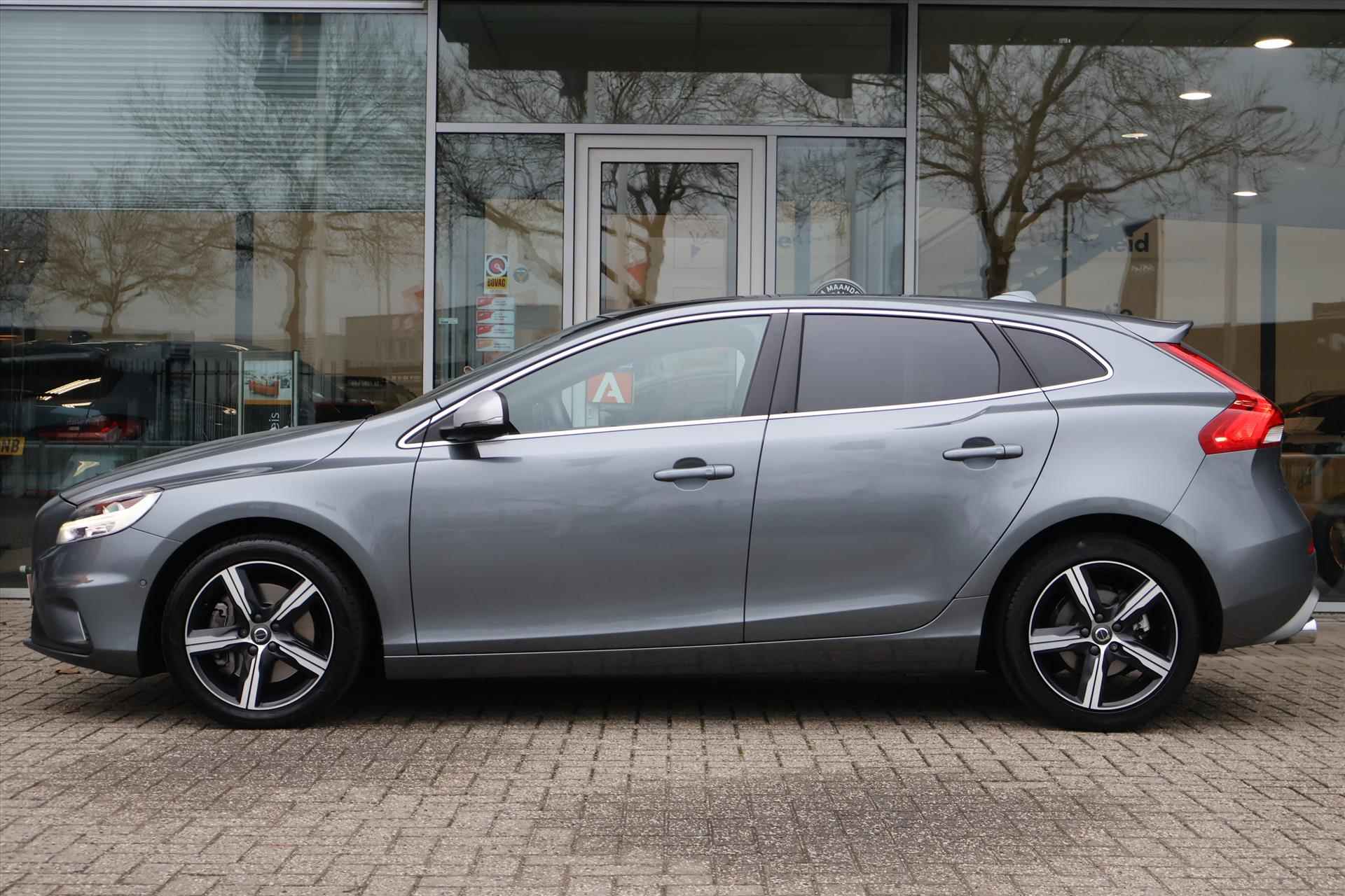 Volvo V40 1.5 T3 R-Design 152PK Geartronic | Pano |  Camera | LED | Cruise | Climate | Navi | Keyless - 33/42