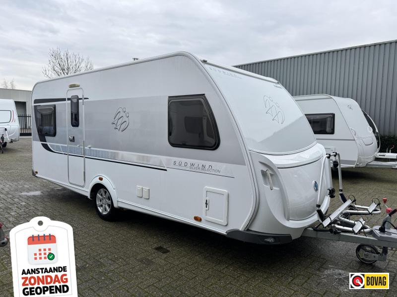 Knaus Sudwind Silver Selection 500 FU met mover en voortent