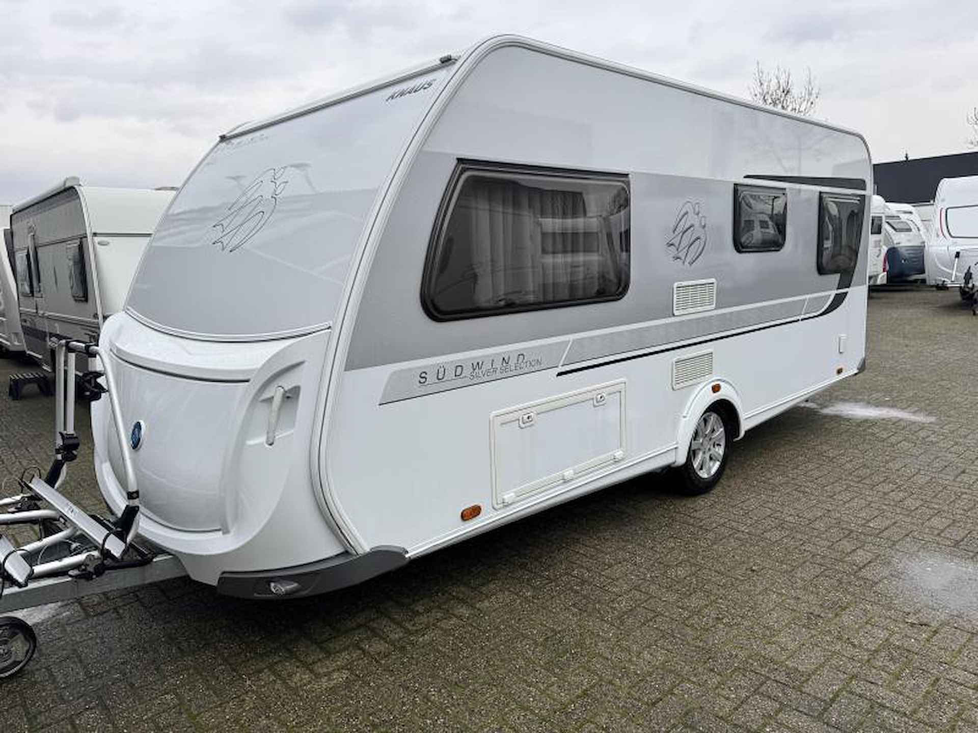 Knaus Sudwind Silver Selection 500 FU met mover en voortent - 5/17