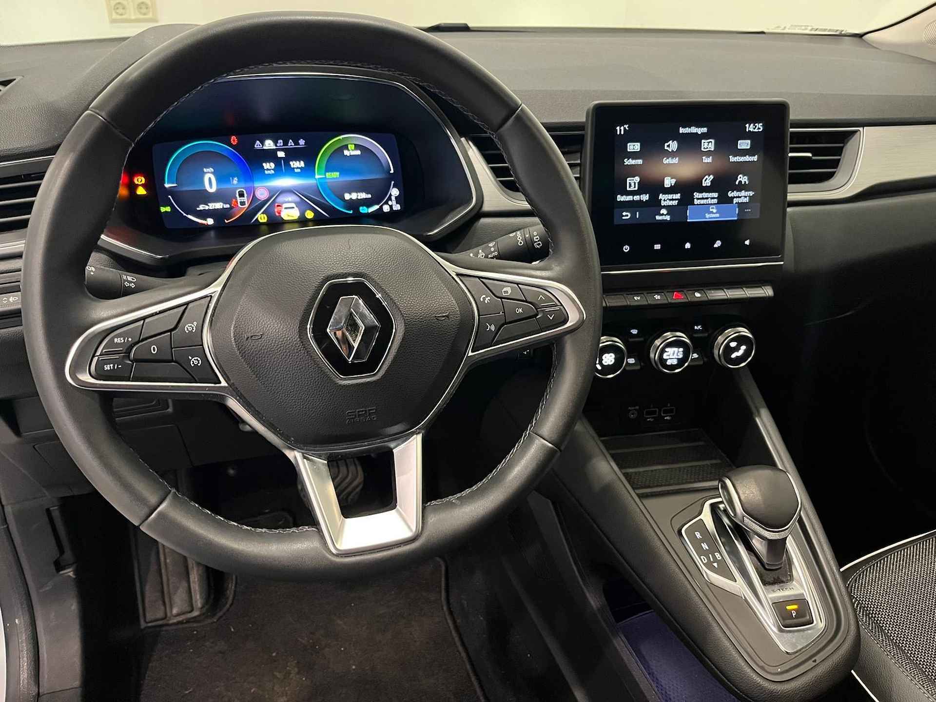 Renault Captur 1.6 E-Tech Plug-in Hybrid 160 Intens | Navi | Clima | Cruise | LM velgen 18" | Apple Carplay/Android Auto - 31/35