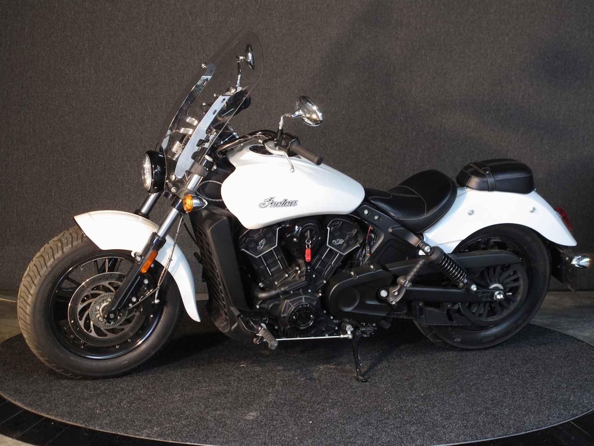 Indian Scout Sixty Official Indian Motorcycle Dealer - 11/13