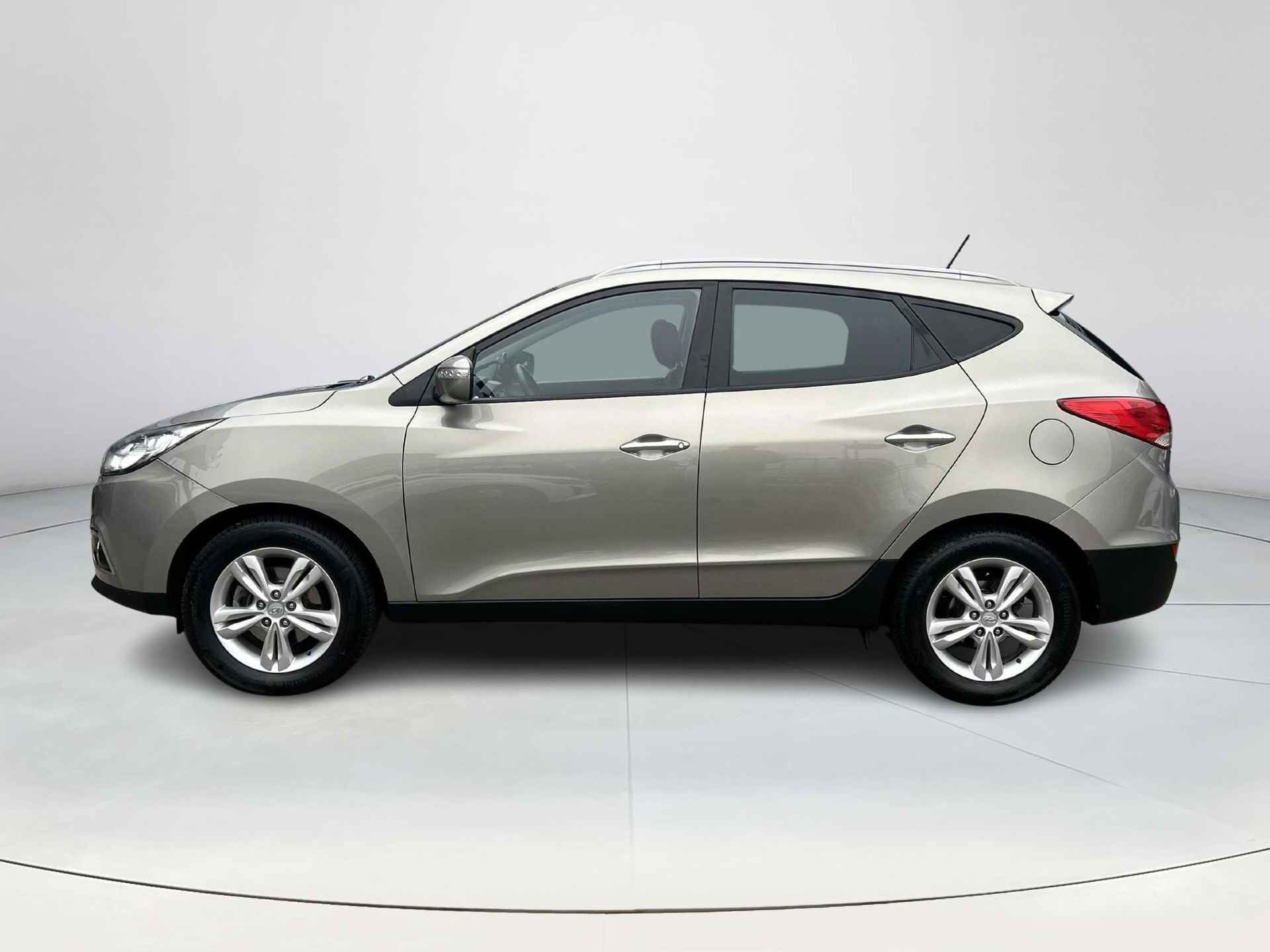 Hyundai ix35 2.0i Style Automaat | Rijklaarprijs! | Navi | Trekhaak 1.600kg | Climate Control | Cruise Control | Inclusief 12 mnd Bovag-Garantie! | - 3/20