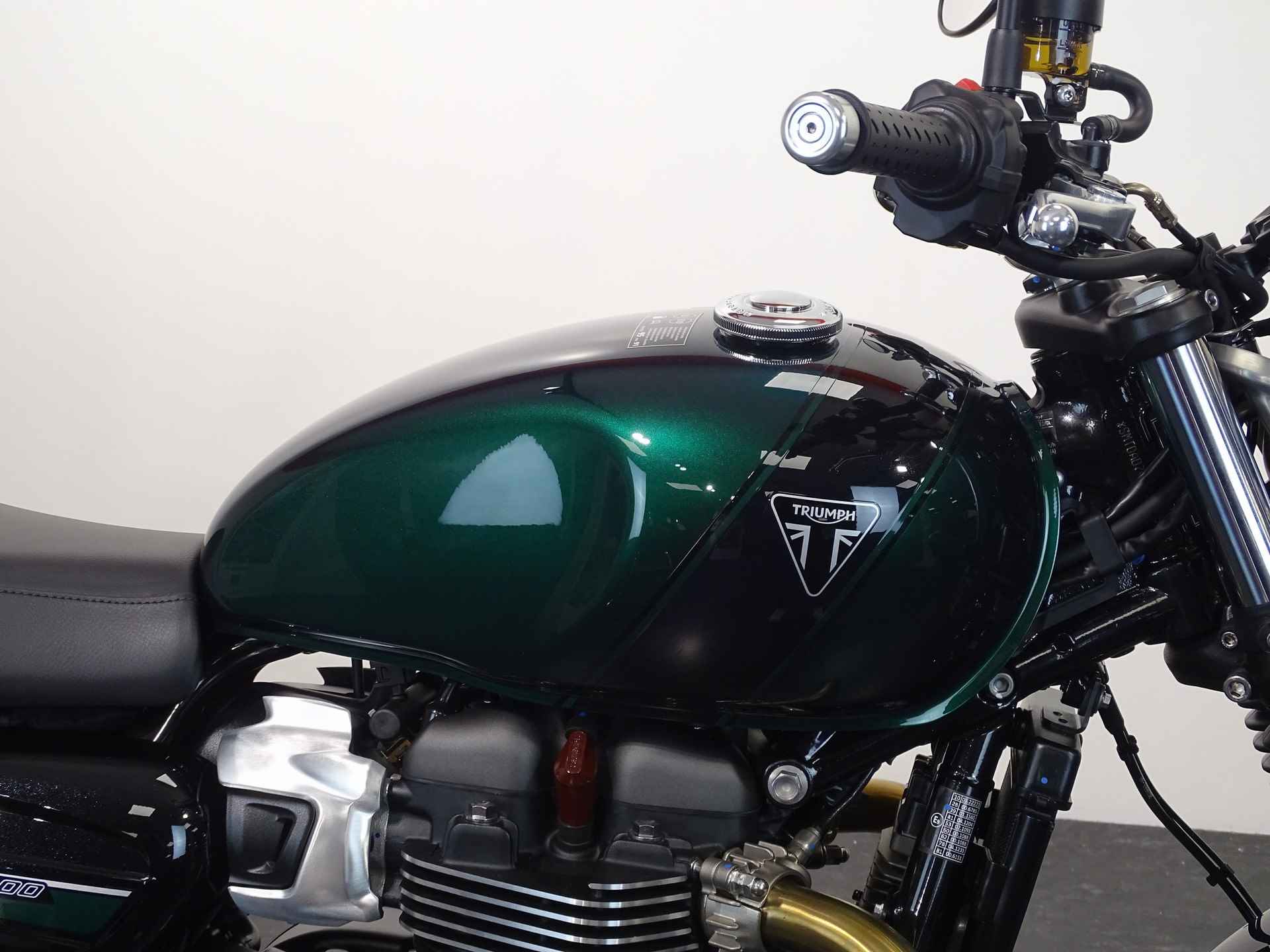 Triumph SPEED TWIN 900 - 4/12