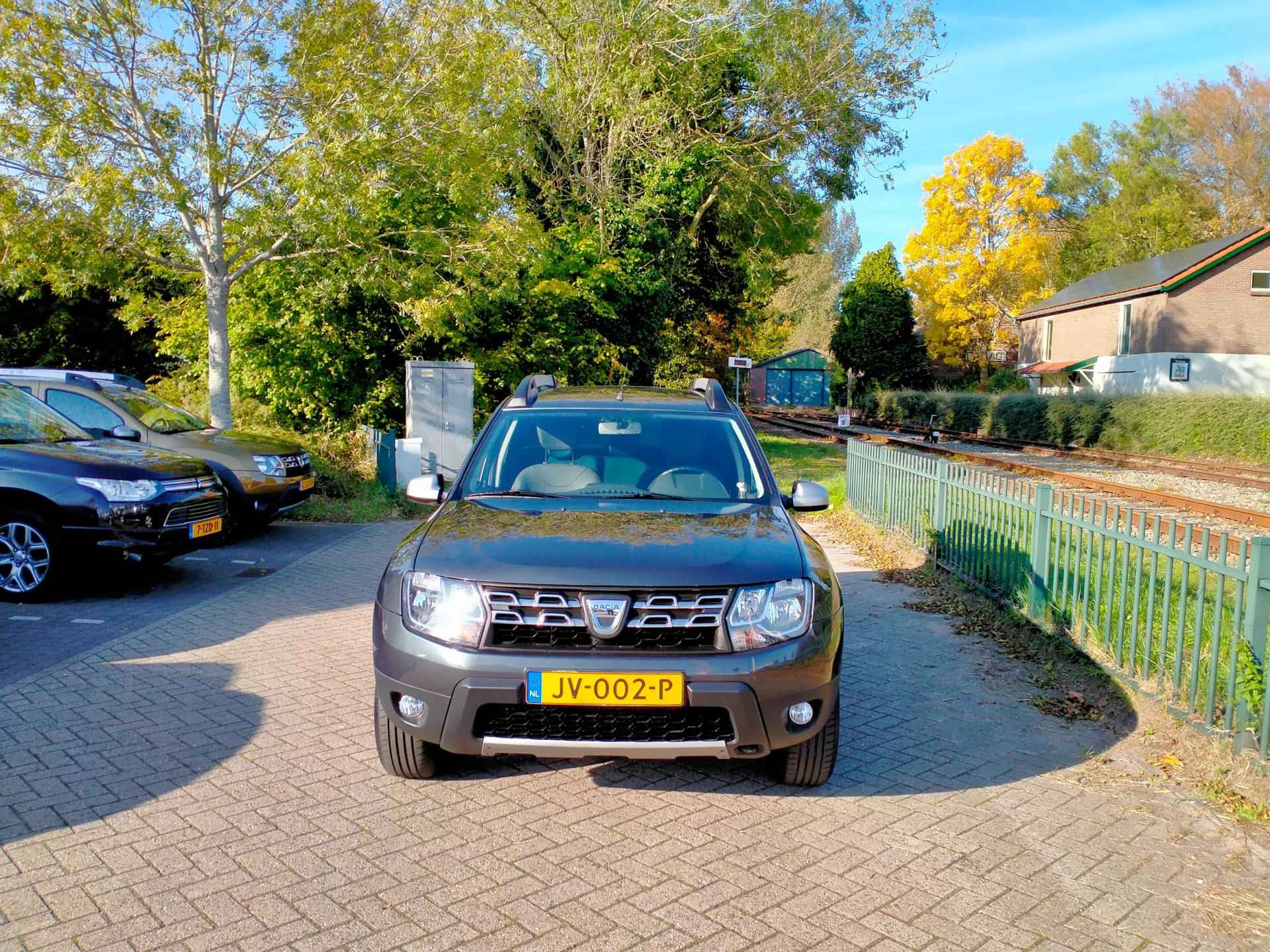 Dacia Duster 1.2 TCe 4x2 Prestige navi leder trekhaak 1e eig. ALLINPRIJS - 2/29