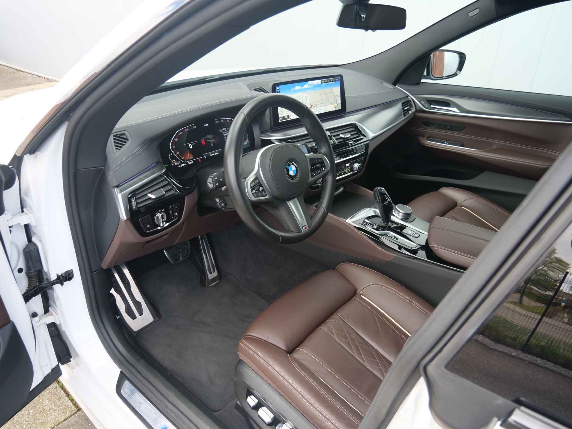 BMW 6 Serie Gran Turismo 640i xDrive334 Pk Automaat High Executive Edition Navi / Pano-dak / DAB / Apple Carplay / Camera - 18/54