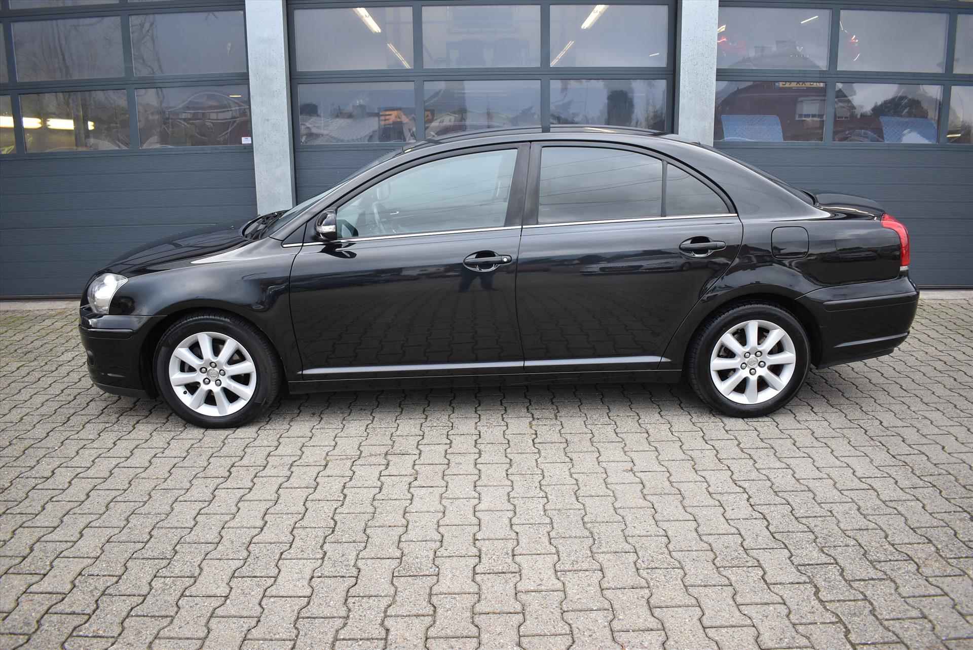 TOYOTA Avensis 1.8 16V VVT-I Automaat Luna - 2/30