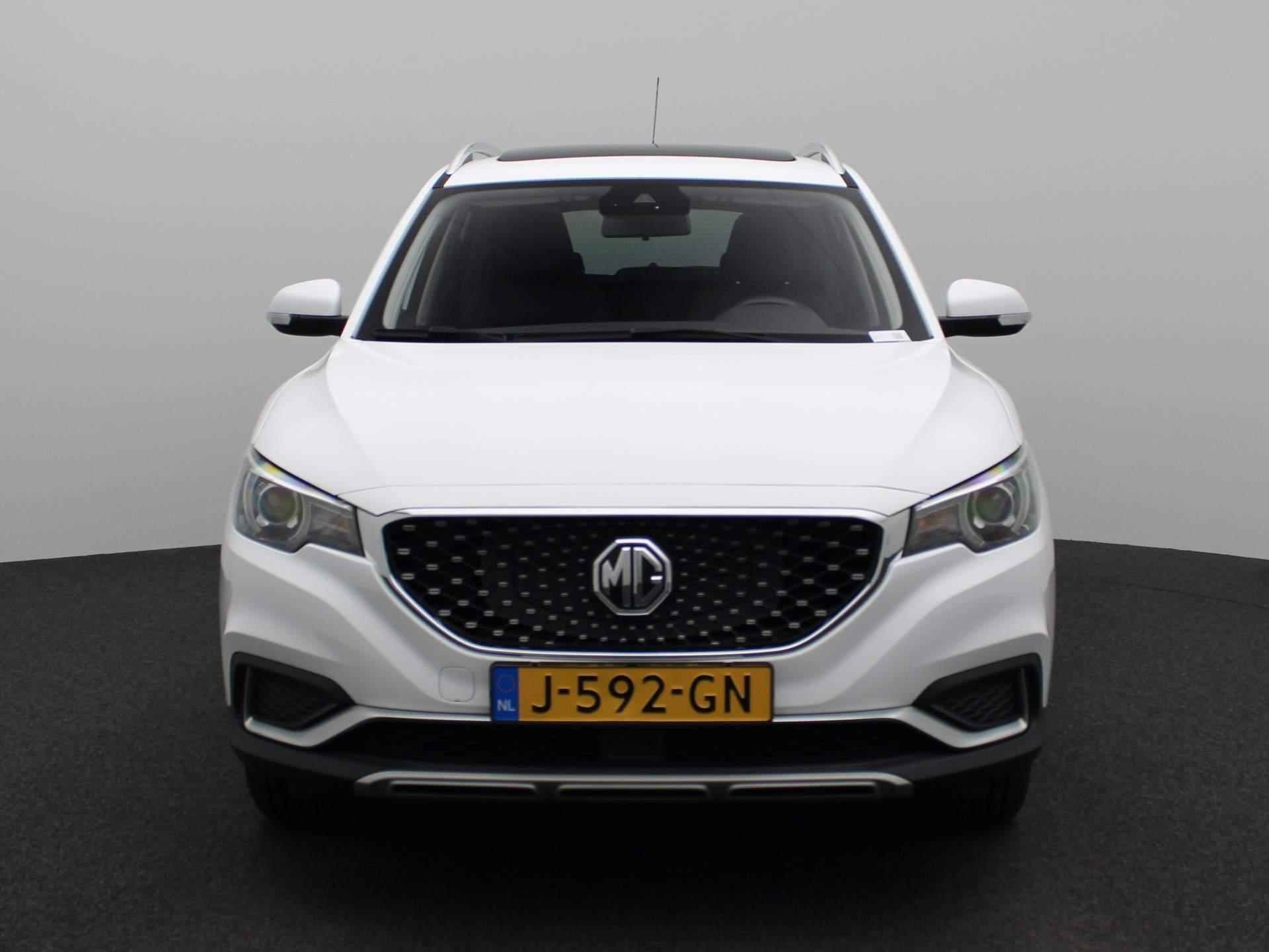 MG ZS EV Luxury 45 kWh | Leder | Navi | Panoramadak | Camera | Apple CarPlay | Adaptive Cruise Control | - 3/37