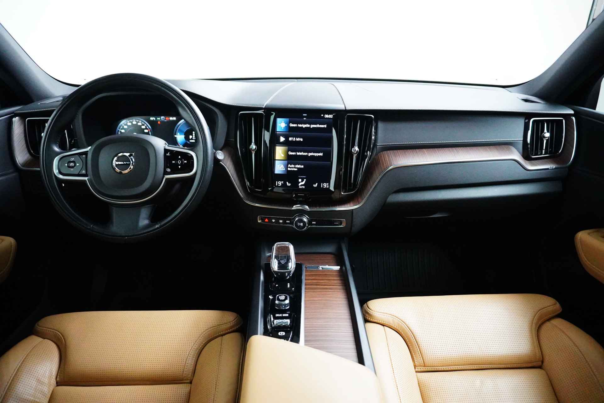 Volvo XC60 T6 AWD Inscription | Adaptive Cruise | Stoelventilatie | Panoramadak | Nappaleder | BLIS | 20 Inch - 10/31