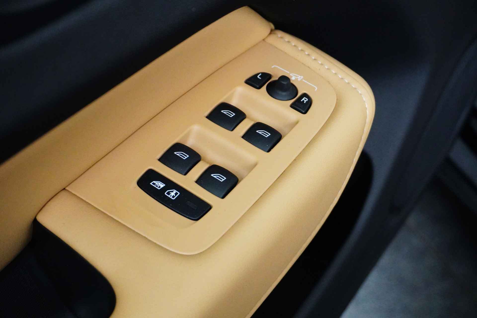 Volvo XC60 T6 AWD Inscription | Adaptive Cruise | Stoelventilatie | Panoramadak | Nappaleder | BLIS | 20 Inch - 17/31