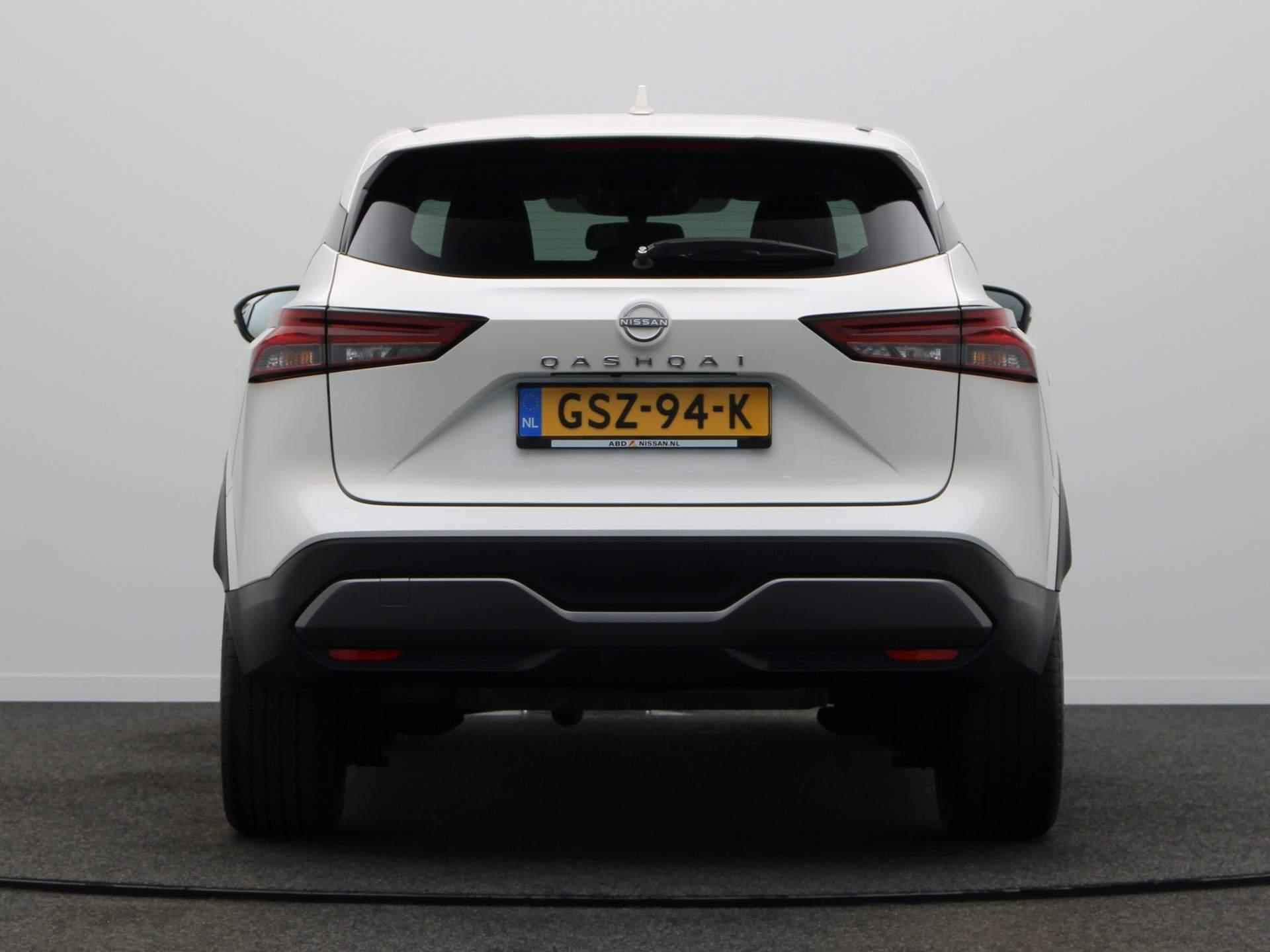 Nissan Qashqai 158pk MHEV Xtronic N-Connecta | Stoel & Stuurverwarming | Voorruitverwarming | 360 graden camera | Apple Carplay/ Android Auto | - 4/46