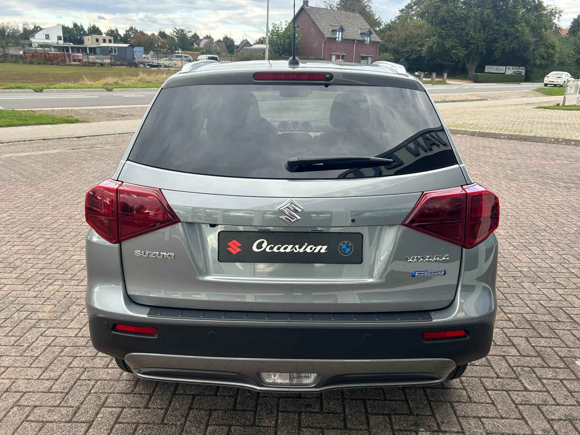 Suzuki Vitara 1.4 Boosterjet Style Smart Hybrid - Navi - Camera - PDC - 4/24