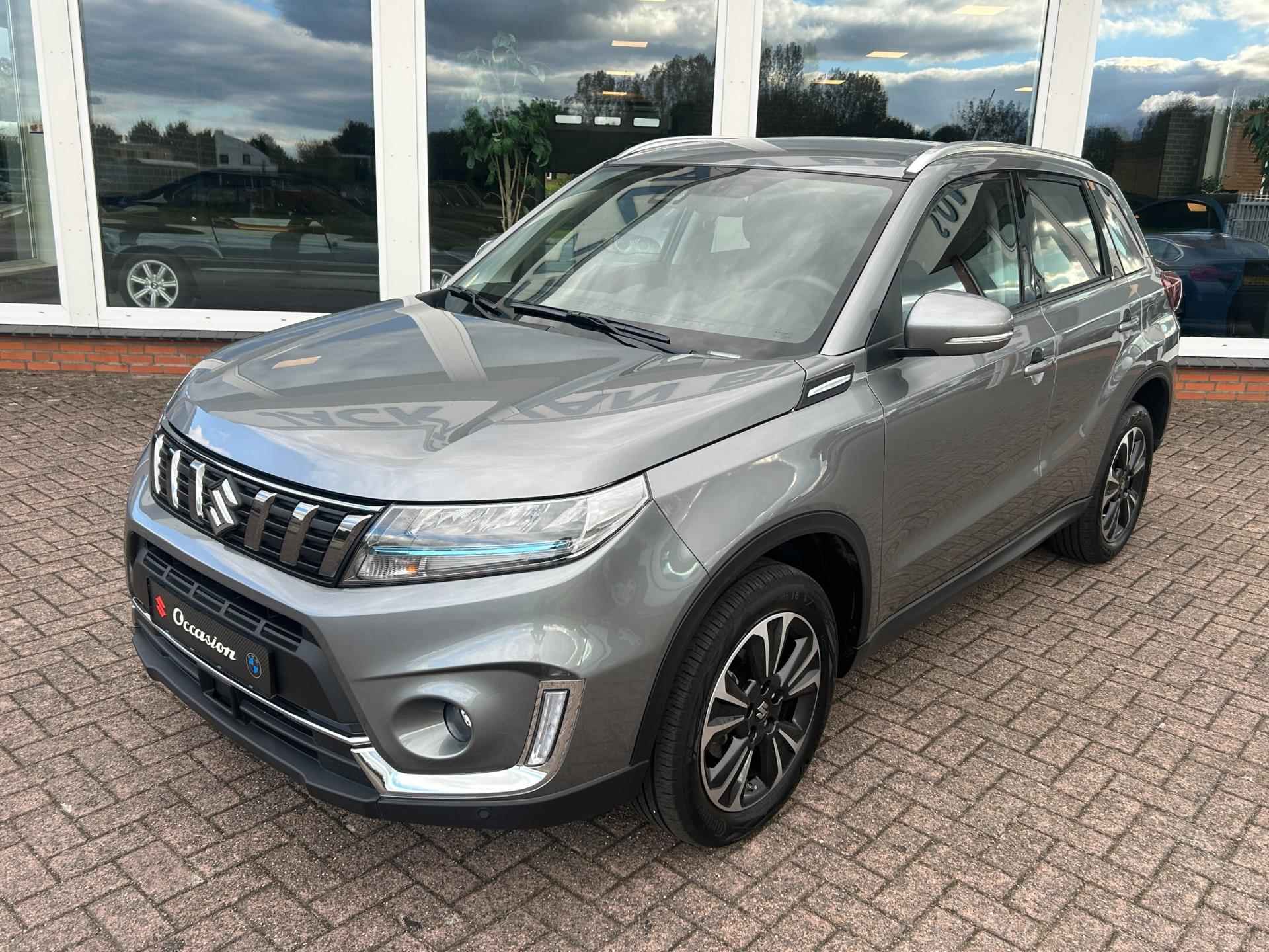 Suzuki Vitara 1.4 Boosterjet Style Smart Hybrid - Navi - Camera - PDC - 9/24