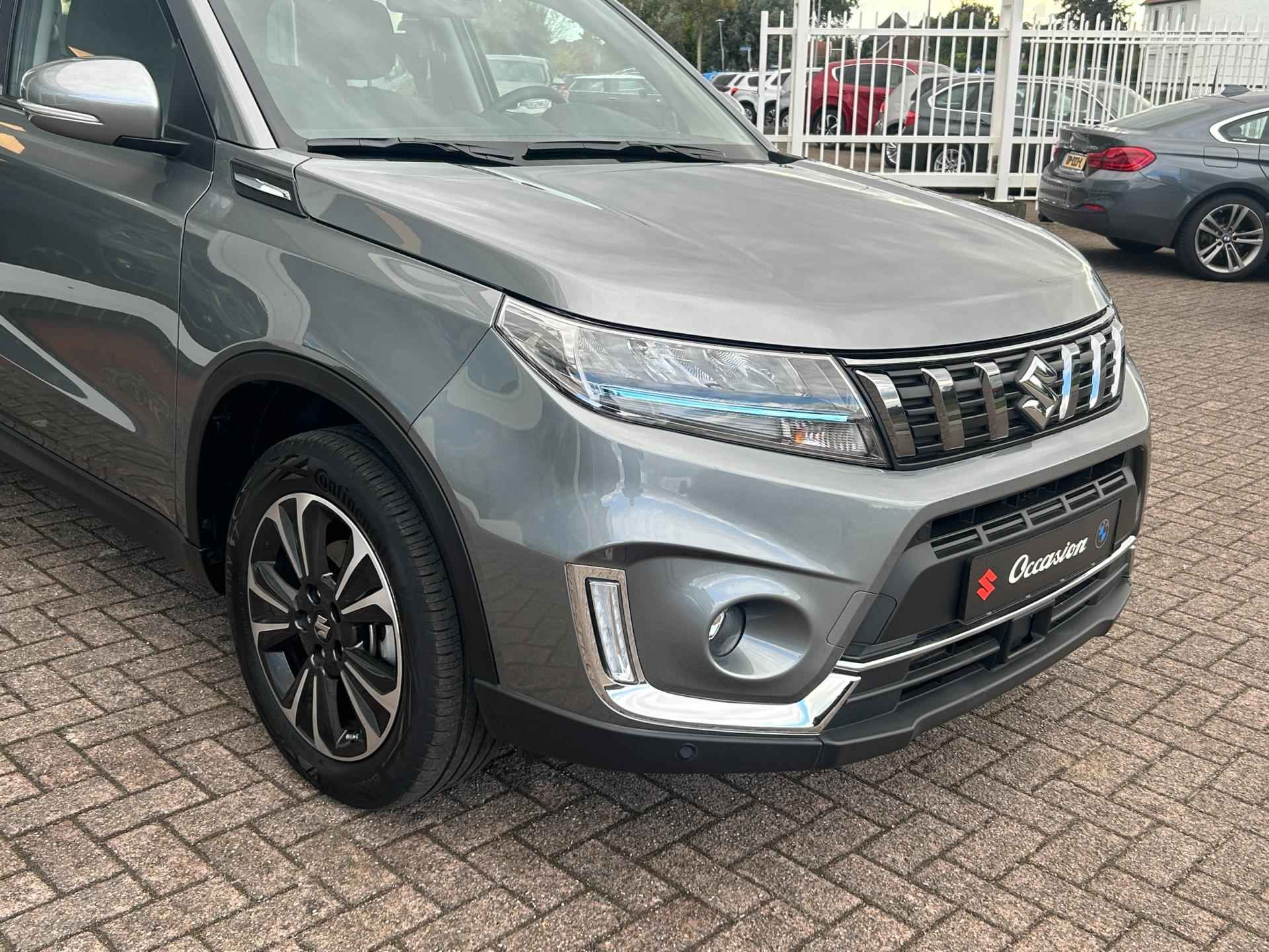 Suzuki Vitara 1.4 Boosterjet Style Smart Hybrid - Navi - Camera - PDC - 11/24