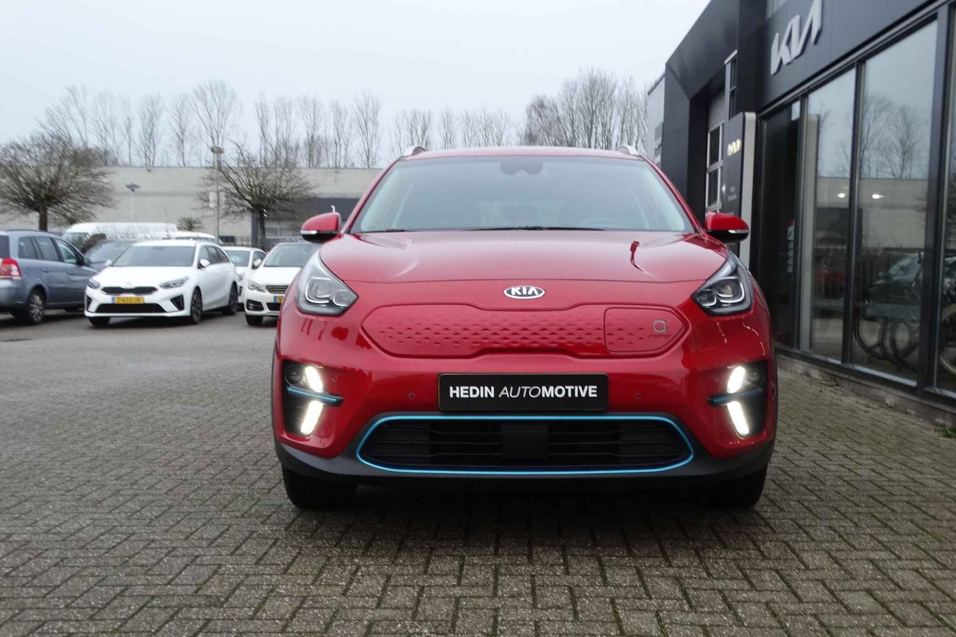 Kia e-Niro ExecutiveLine 64 kWh | 3-Fase | Leder | Stoelverwarming en -ventilatie | Parkeersensoren | Camera | Navigatie - 3/30