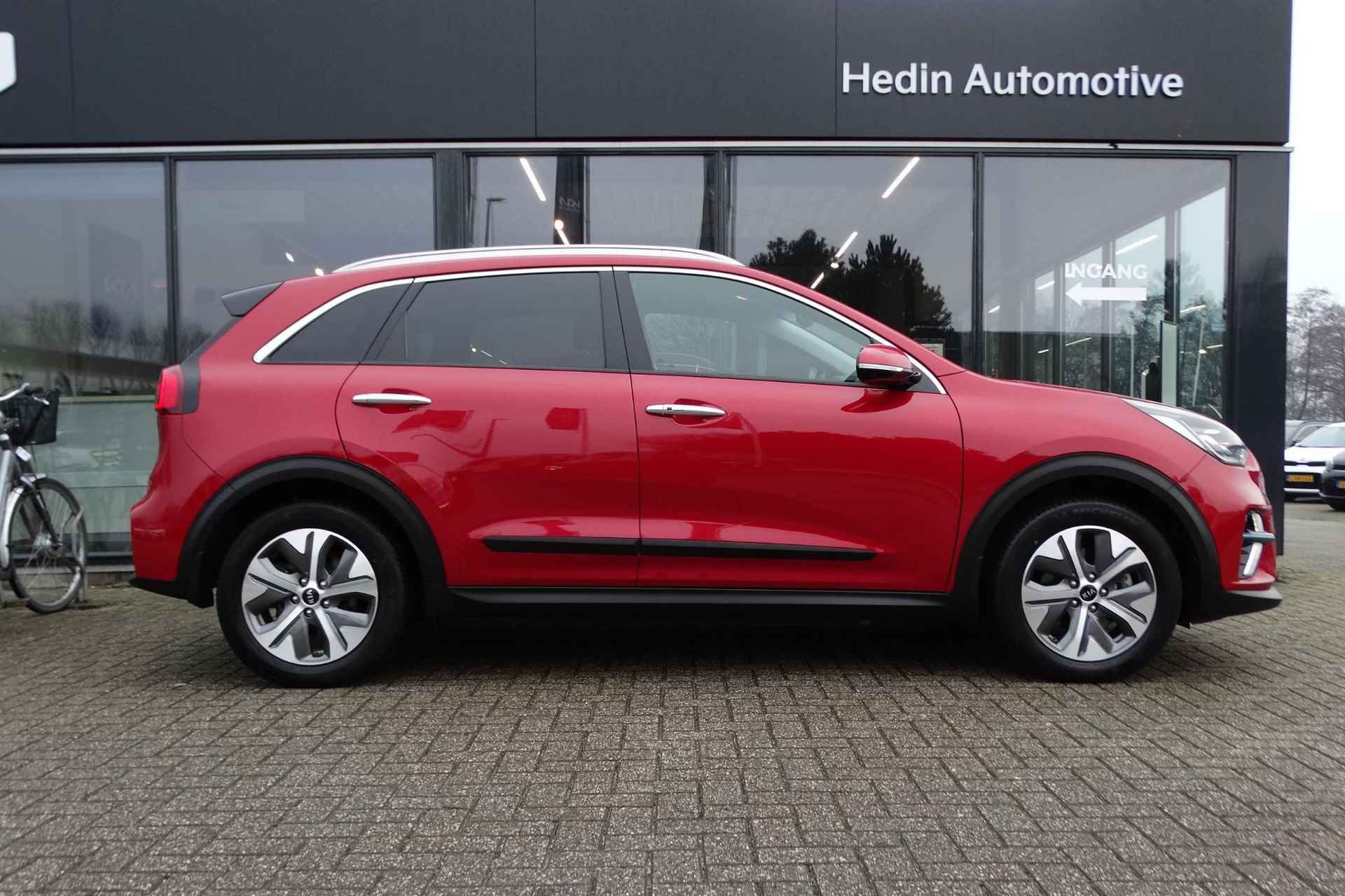 Kia e-Niro ExecutiveLine 64 kWh | 3-Fase | Leder | Stoelverwarming en -ventilatie | Parkeersensoren | Camera | Navigatie - 4/30