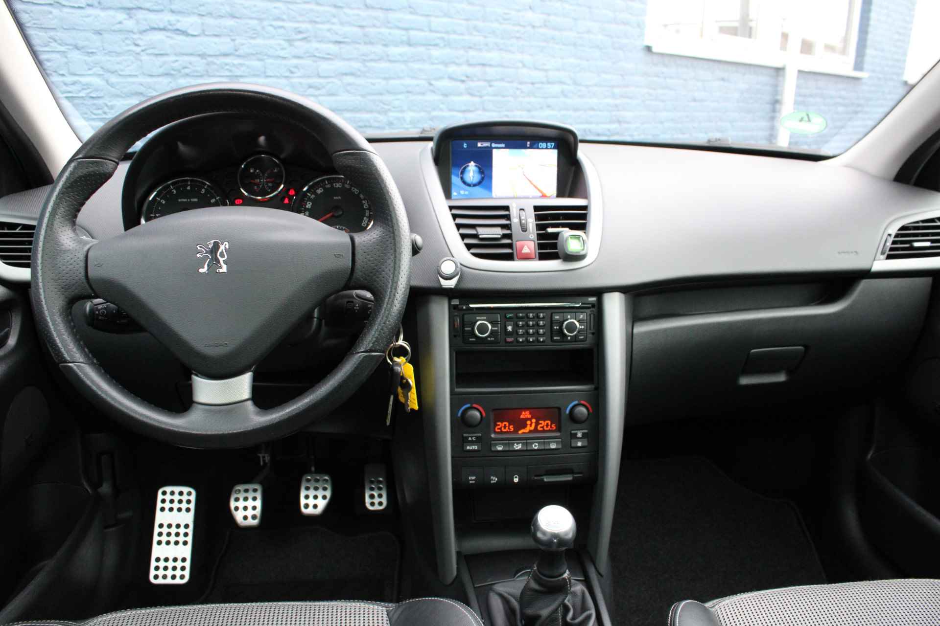 Peugeot 207 SW 1.6-16V T RC 175pk | Navigatie | Panoramadak | All season | Youngtimer | - 20/32