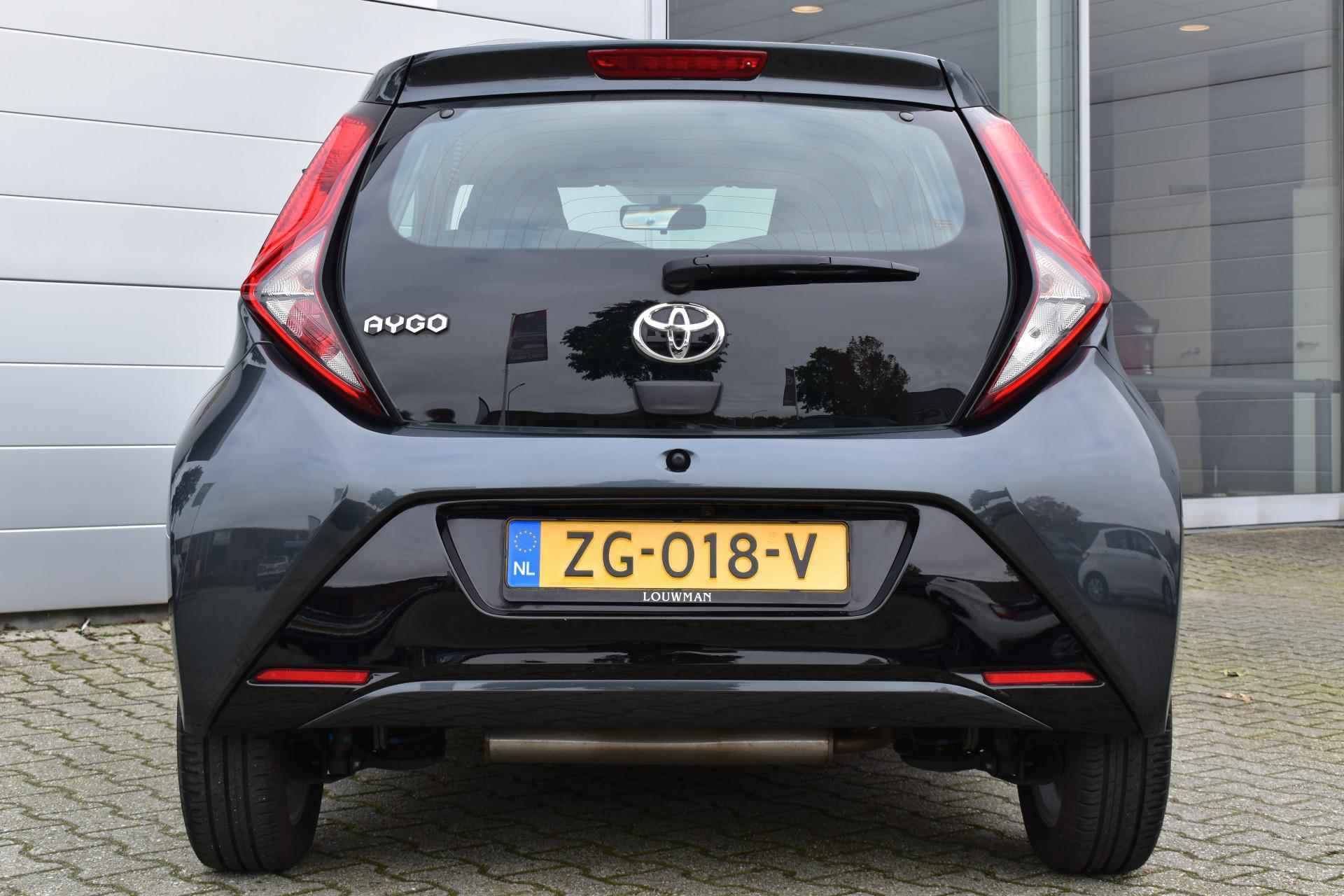 Toyota Aygo 1.0 VVT-i x-play - 8/29