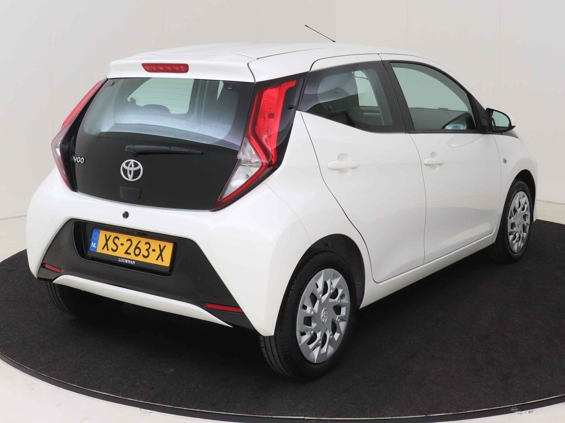 Toyota Aygo 1.0 VVT-i x-play I Apple Carplay/Android Auto I Airco I 5 Deurs I Zuinig I USB I - 18/43