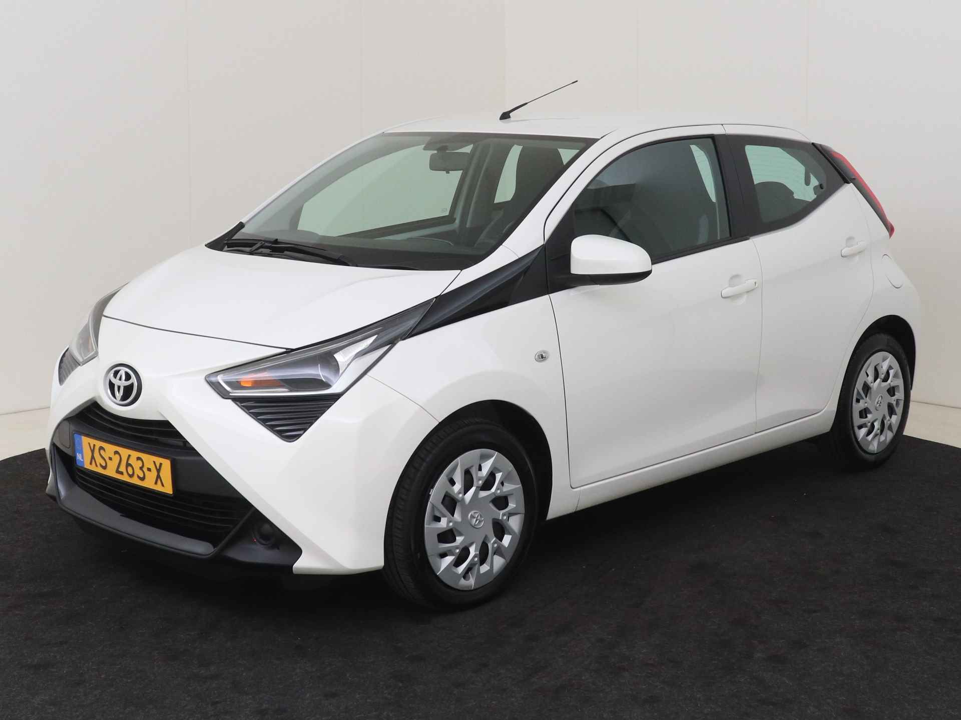 Toyota Aygo 1.0 VVT-i x-play I Apple Carplay/Android Auto I Airco I 5 Deurs I Zuinig I USB I - 28/43