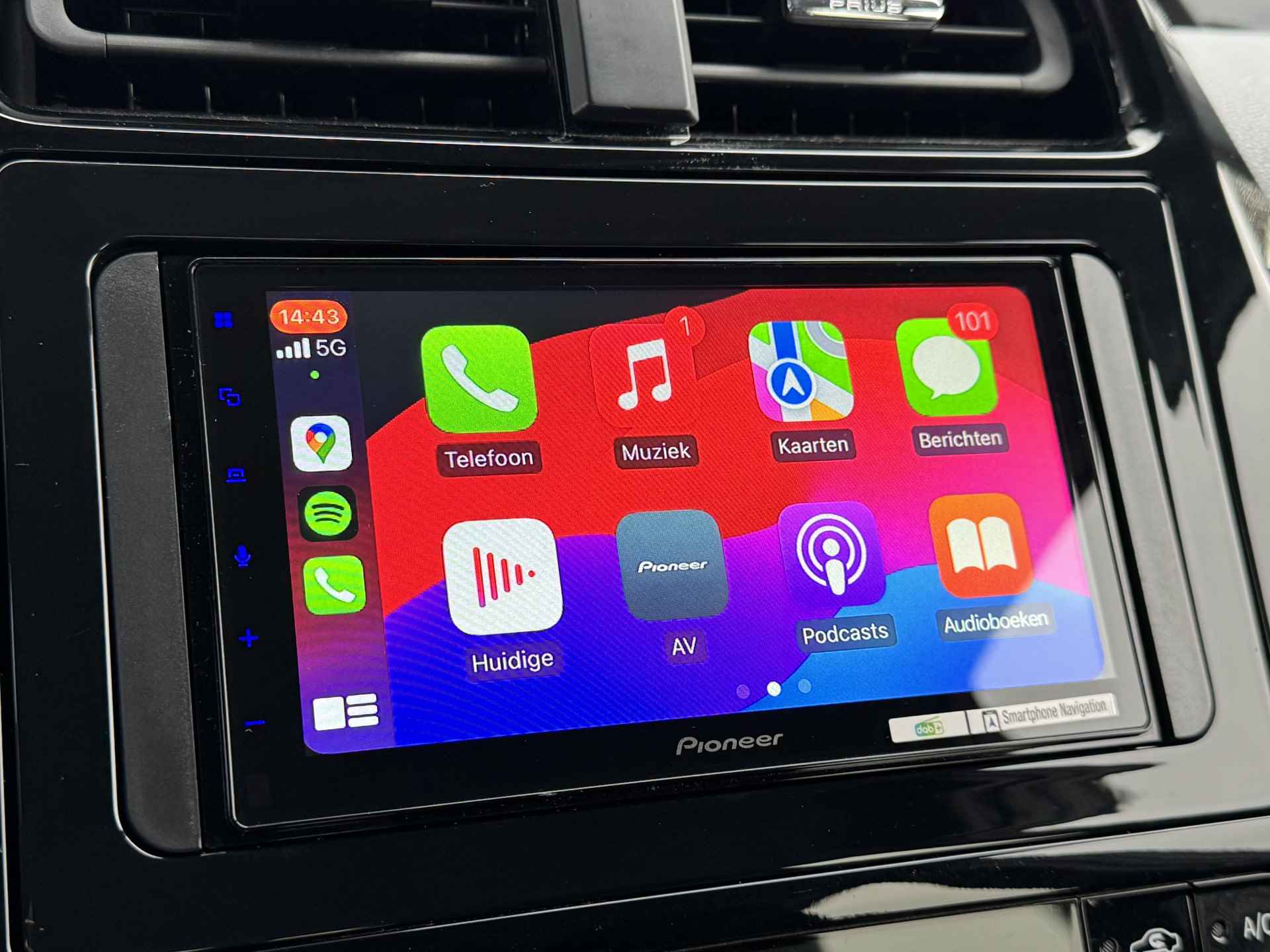 Toyota Prius 1.8 Dynamic |Apple Carplay/Android Auto | 10 jr GARANTIE | Rijklaar!! - 24/45