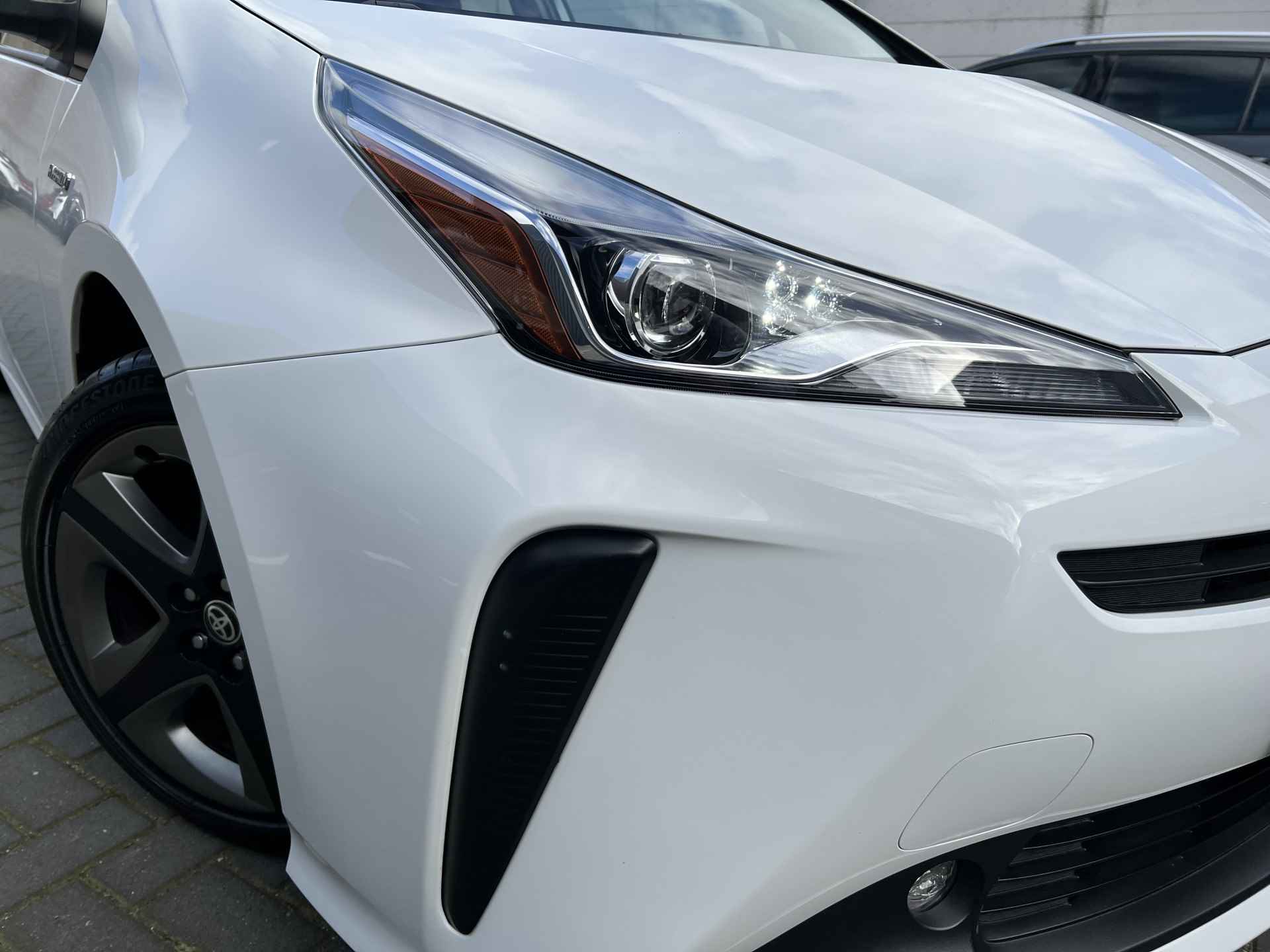 Toyota Prius 1.8 Dynamic |Apple Carplay/Android Auto | 10 jr GARANTIE | Rijklaar!! - 39/45