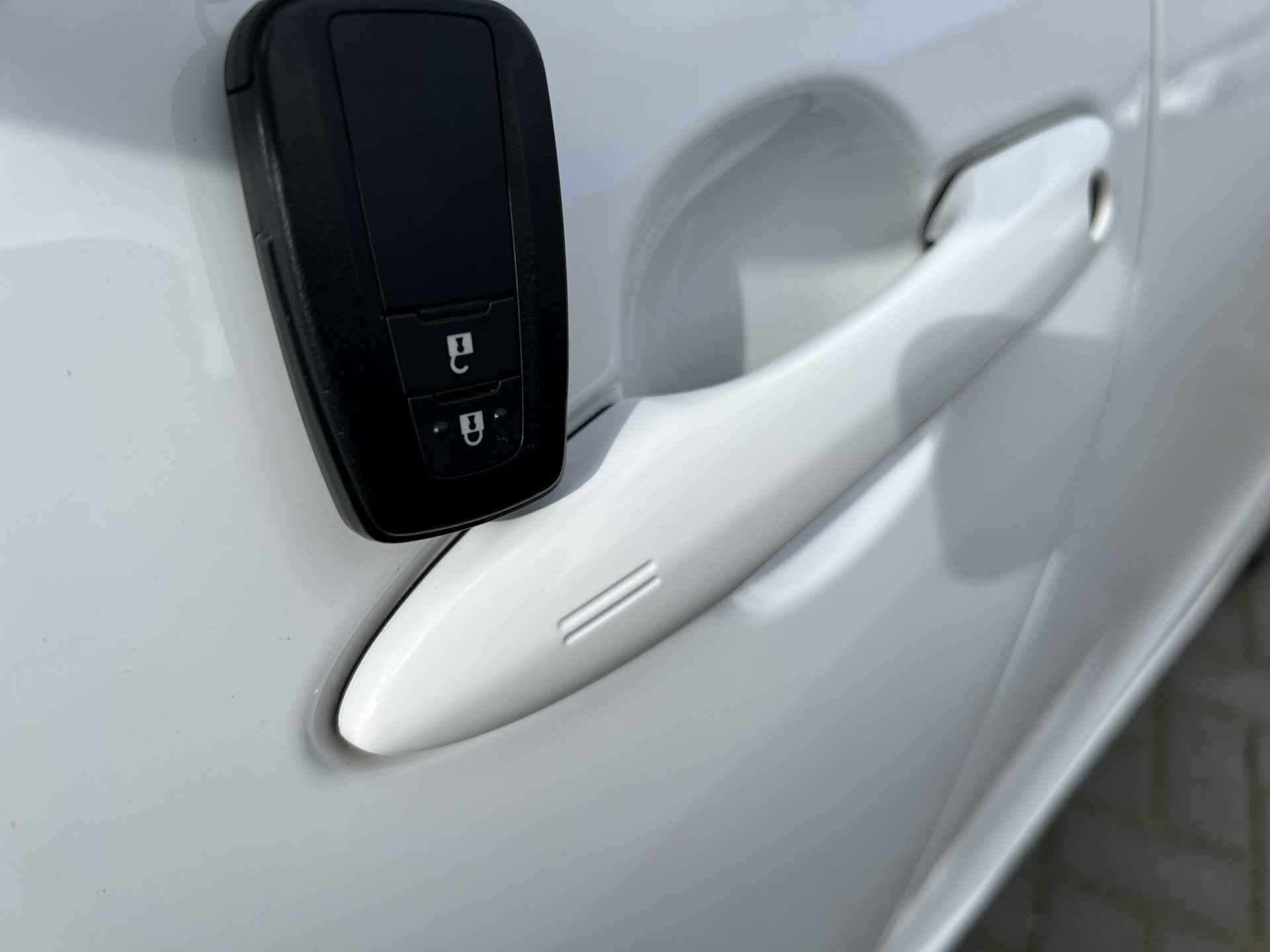 Toyota Prius 1.8 Dynamic |Apple Carplay/Android Auto | 10 jr GARANTIE | Rijklaar!! - 45/45