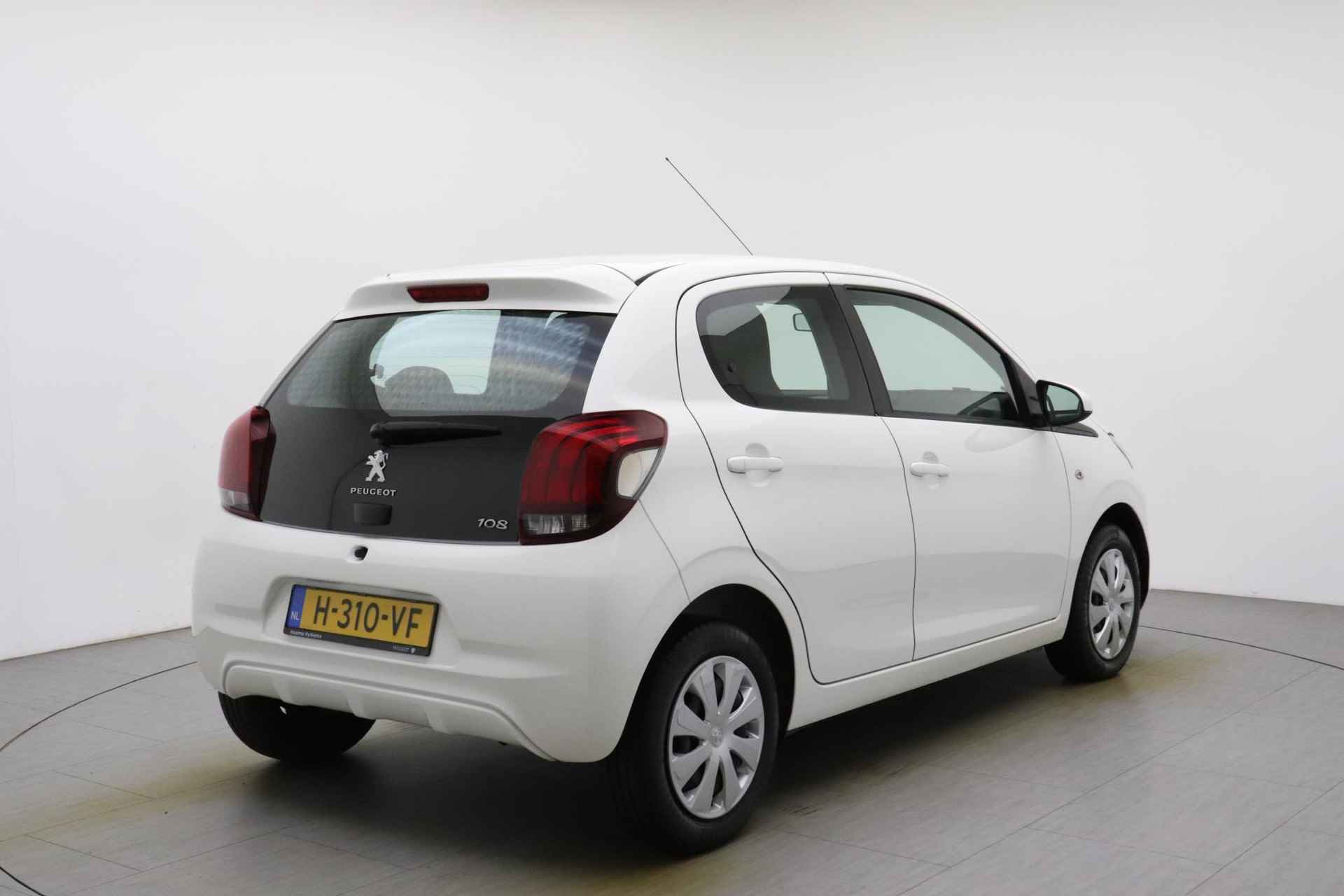 Peugeot 108 1.0 e-VTi Active 72 PK | 5-deurs | Airco | Elektrische ramen | Bluetooth | Radio | Stuurwielbediening | Speed limiter | Voorraad - 7/25